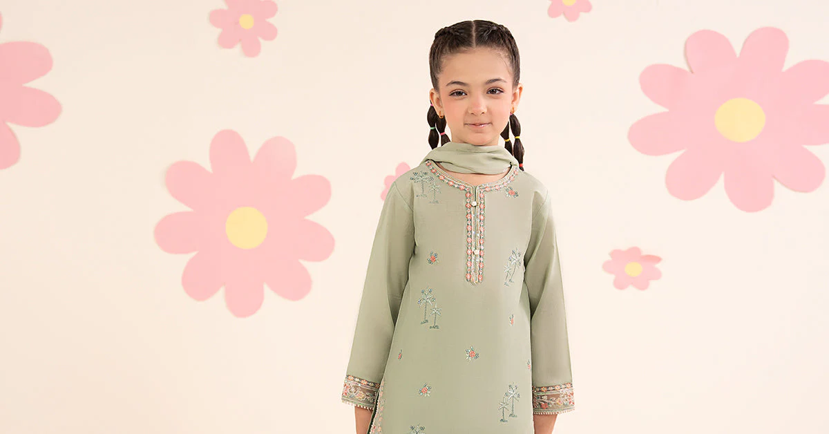 3 Piece Embroidered Lawn Suit - Image 6