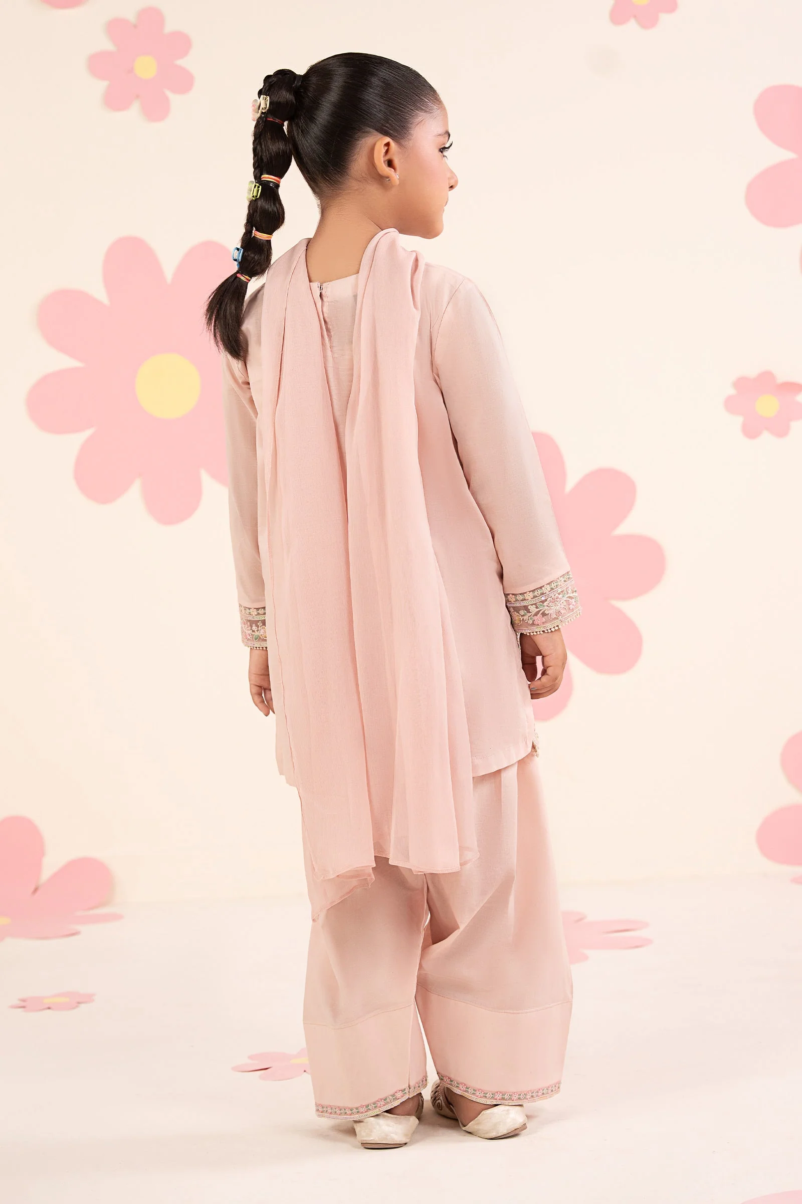 3 Piece Embroidered Lawn Suit - Image 9