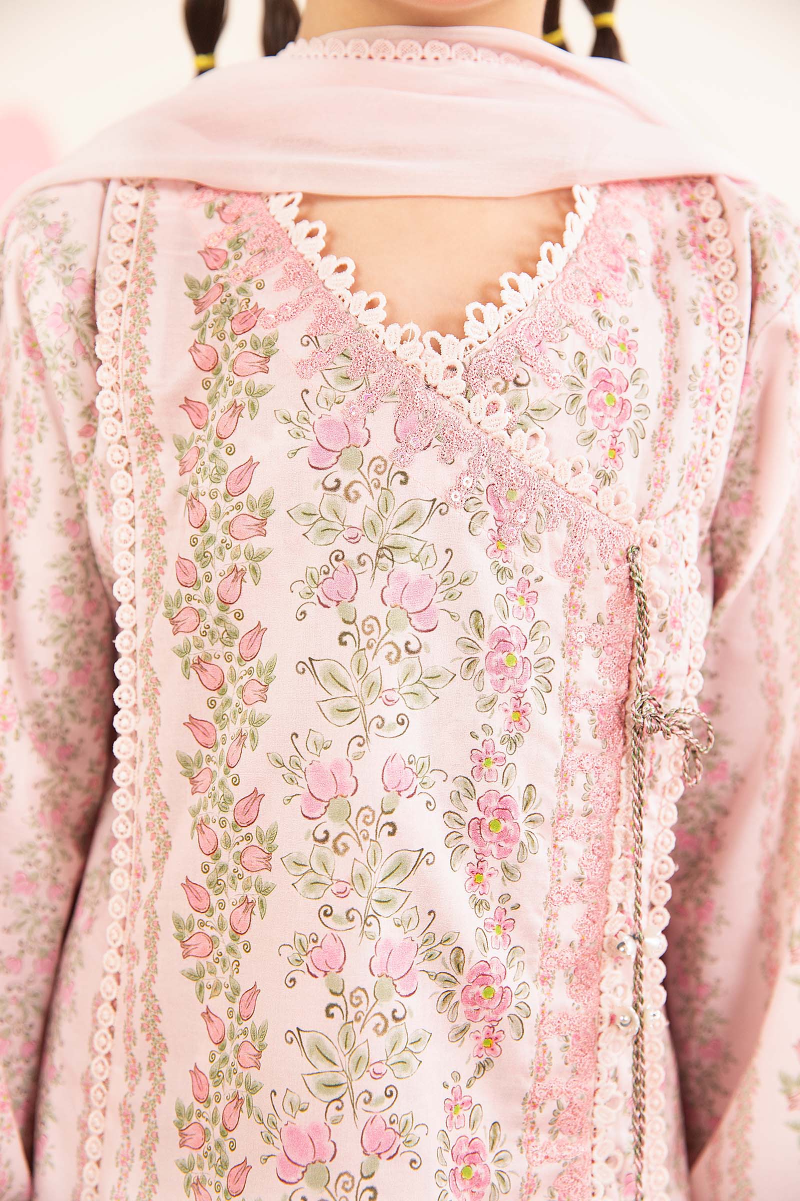 3 Piece Embroidered Lawn Suit - Image 5