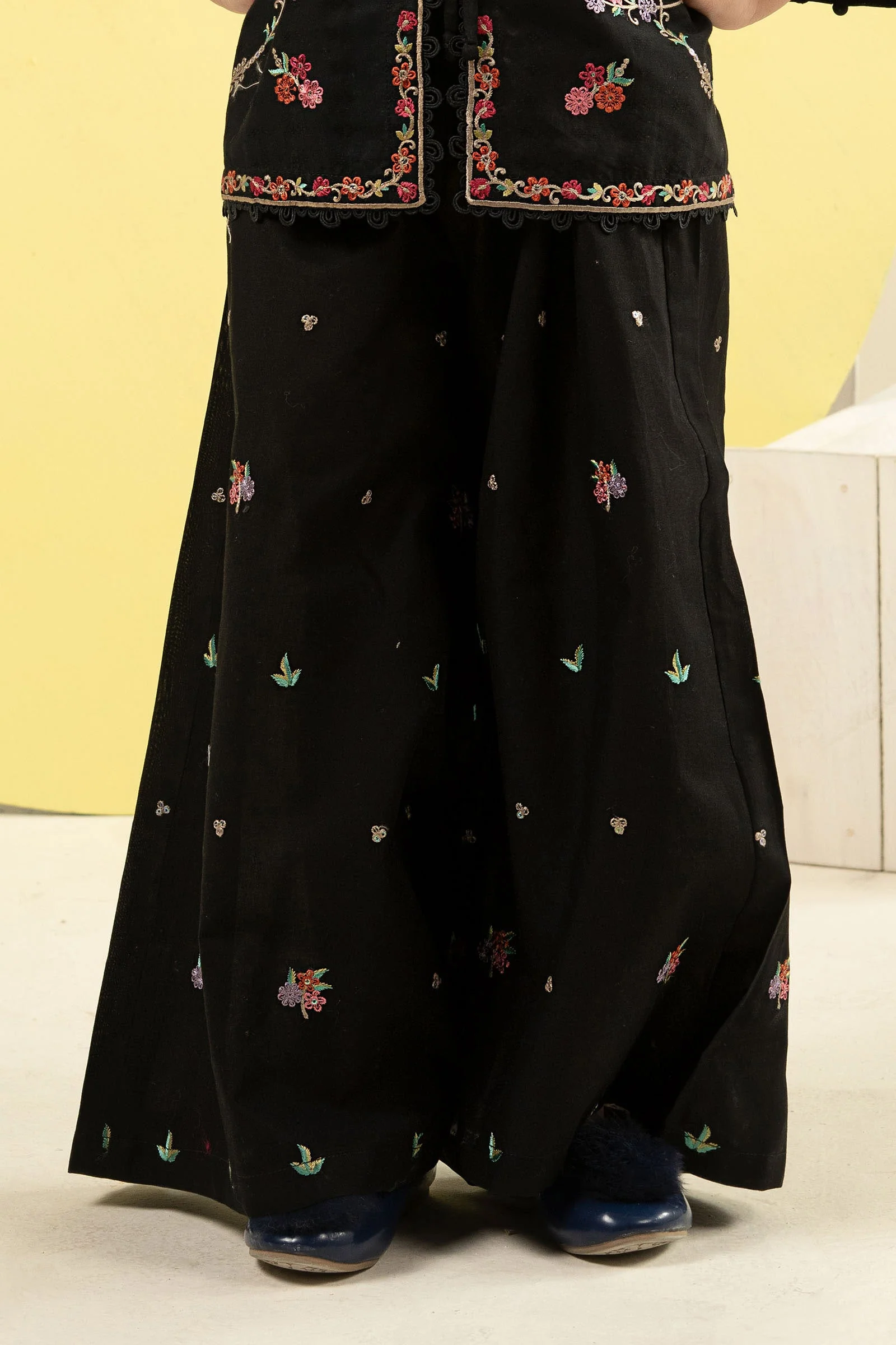 2 Piece Embroidered Dobby Lawn Suit - Image 5