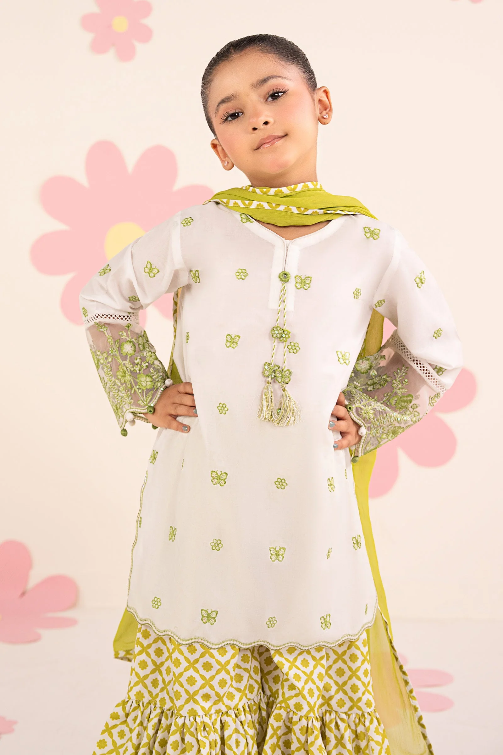 3 Piece Embroidered Lawn Suit - Image 3