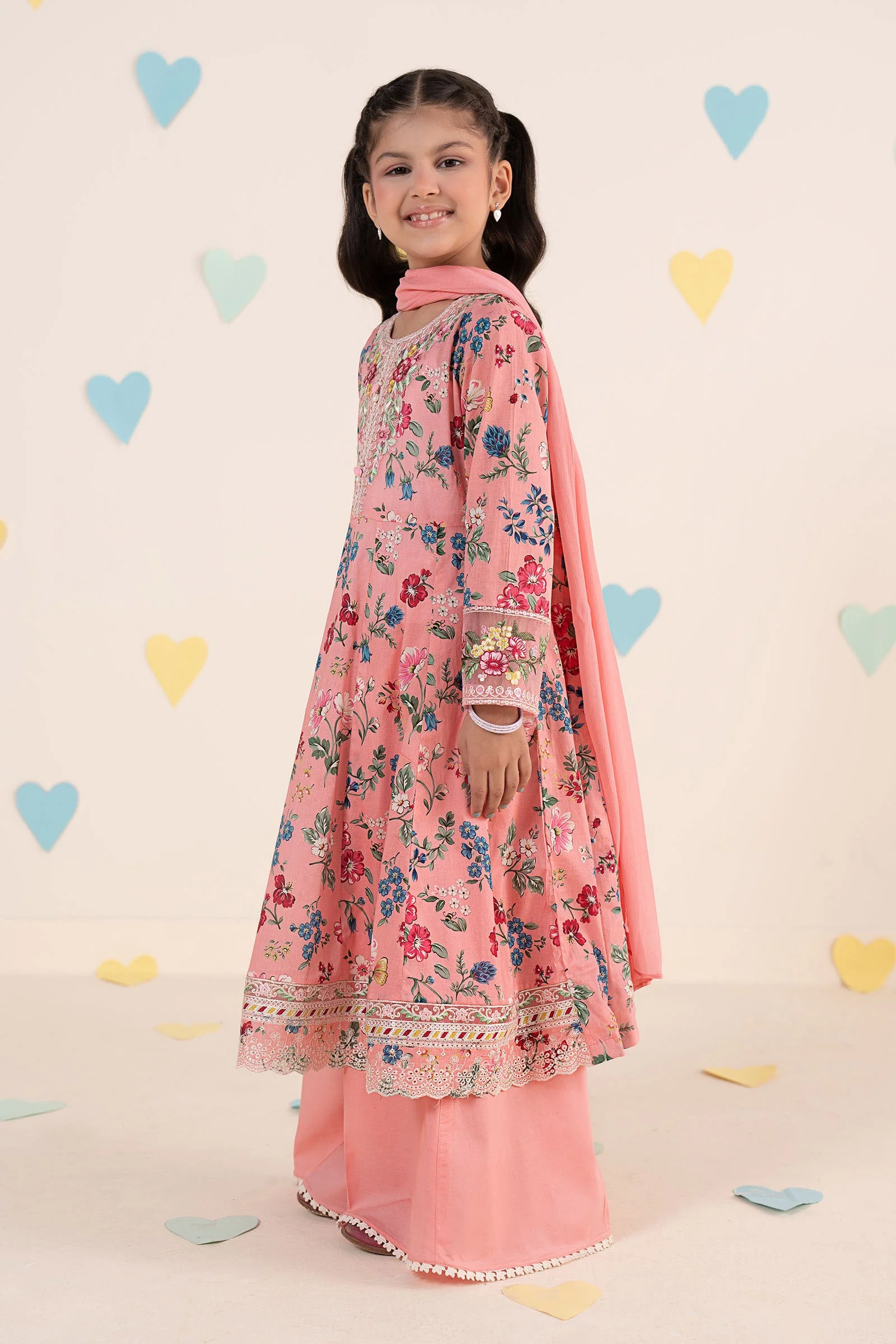 3 Piece Embroidered Lawn Suit - Image 5