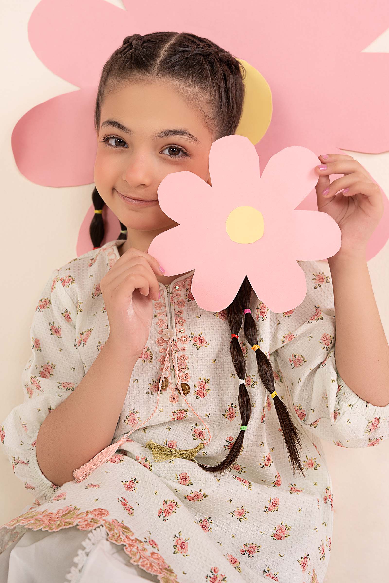 2 Piece Embroidered Lawn Suit - Image 3
