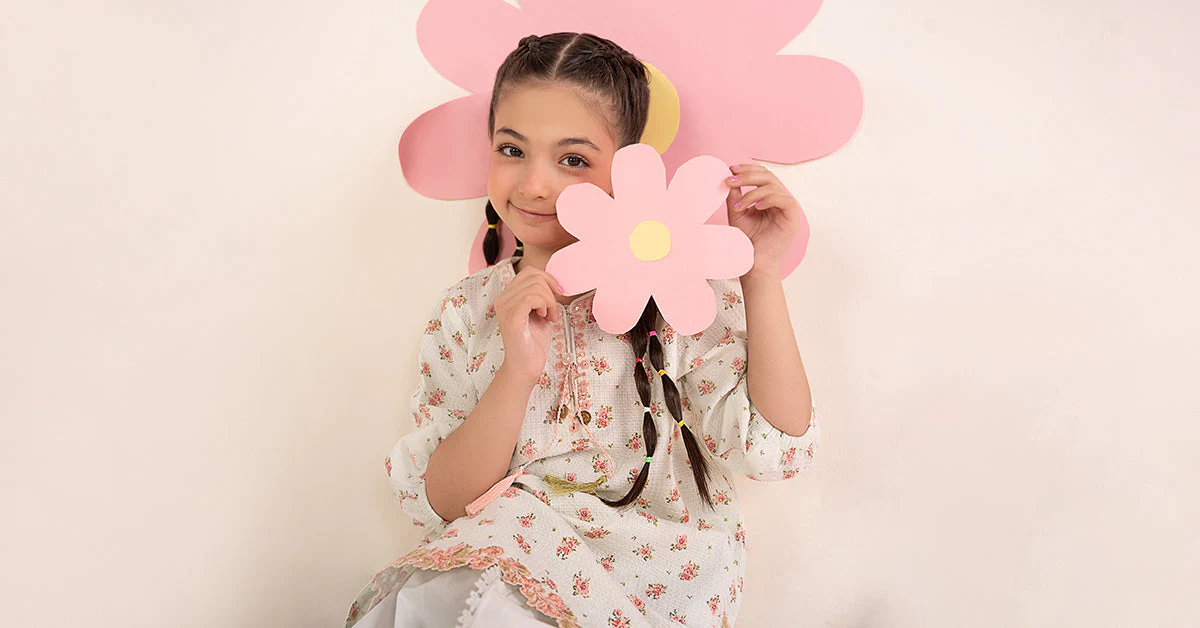 2 Piece Embroidered Lawn Suit - Image 5
