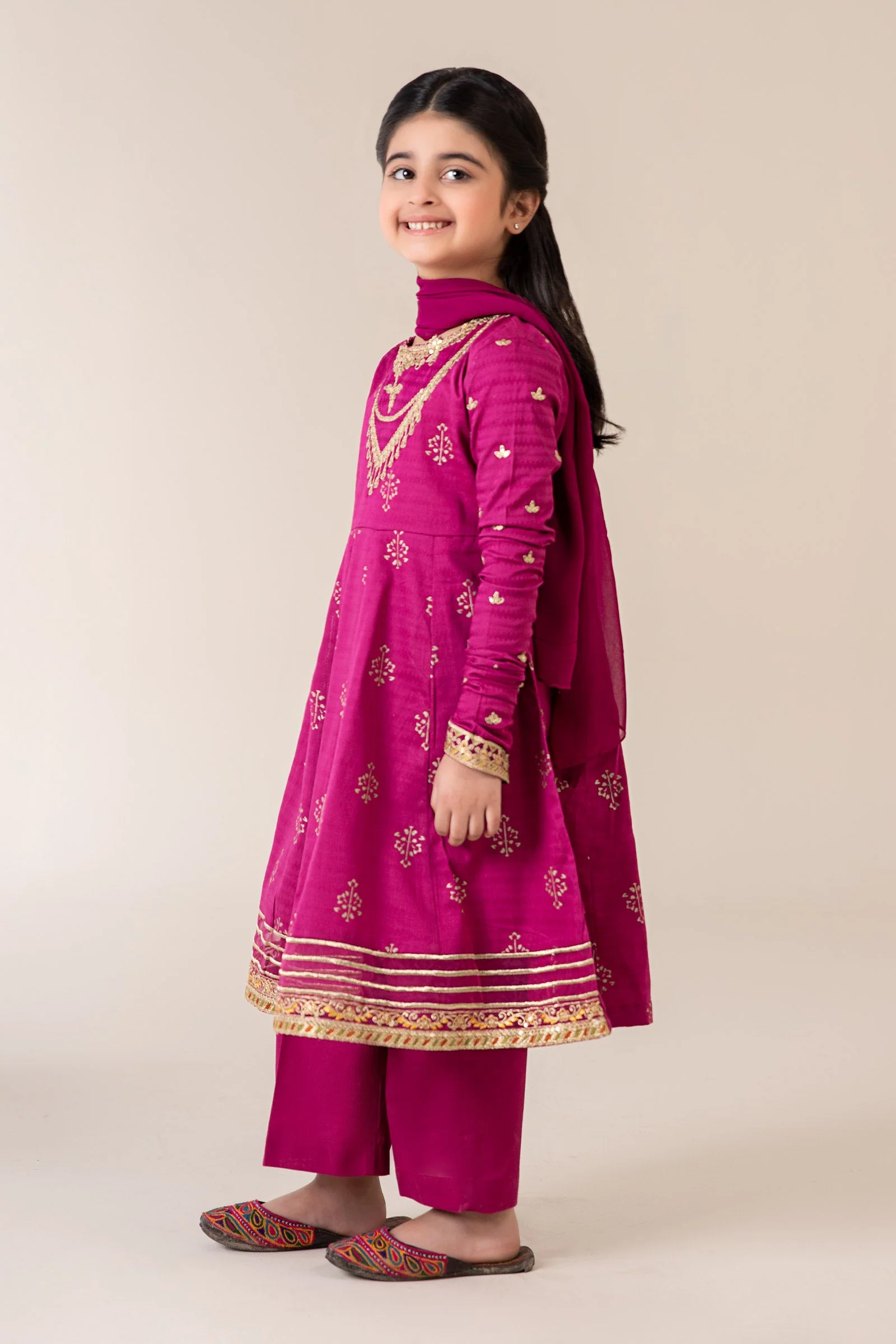 3 Piece Embroidered Lawn Suit - Image 5