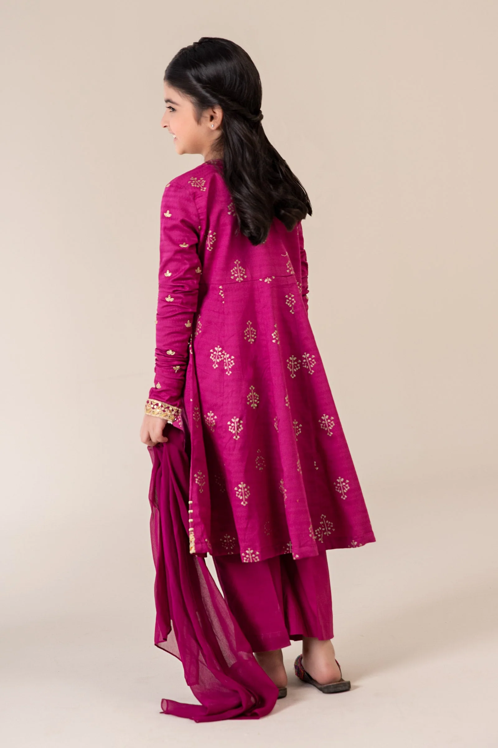 3 Piece Embroidered Lawn Suit - Image 6