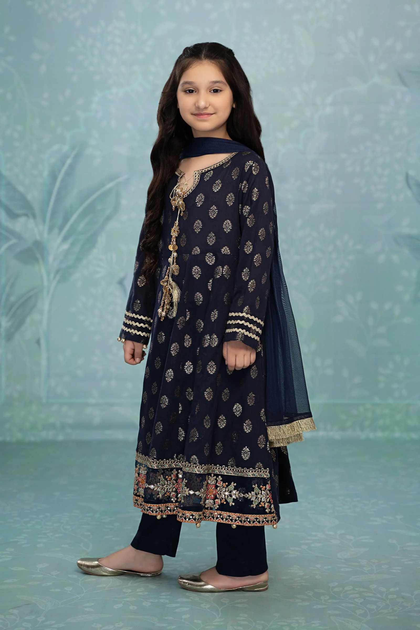 3 Piece Embroidered Suit - Image 3