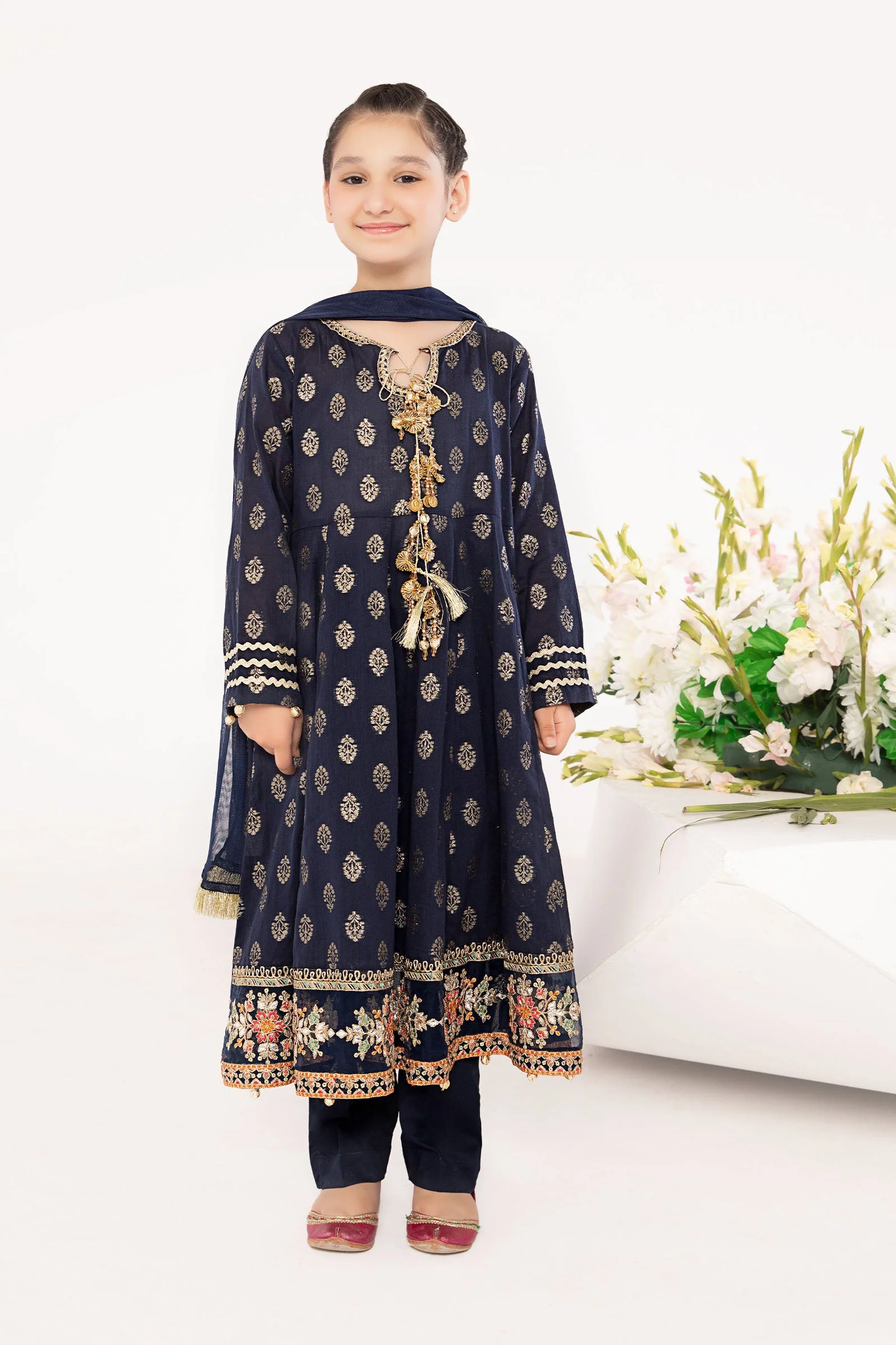 3 Piece Embroidered Suit - Image 5