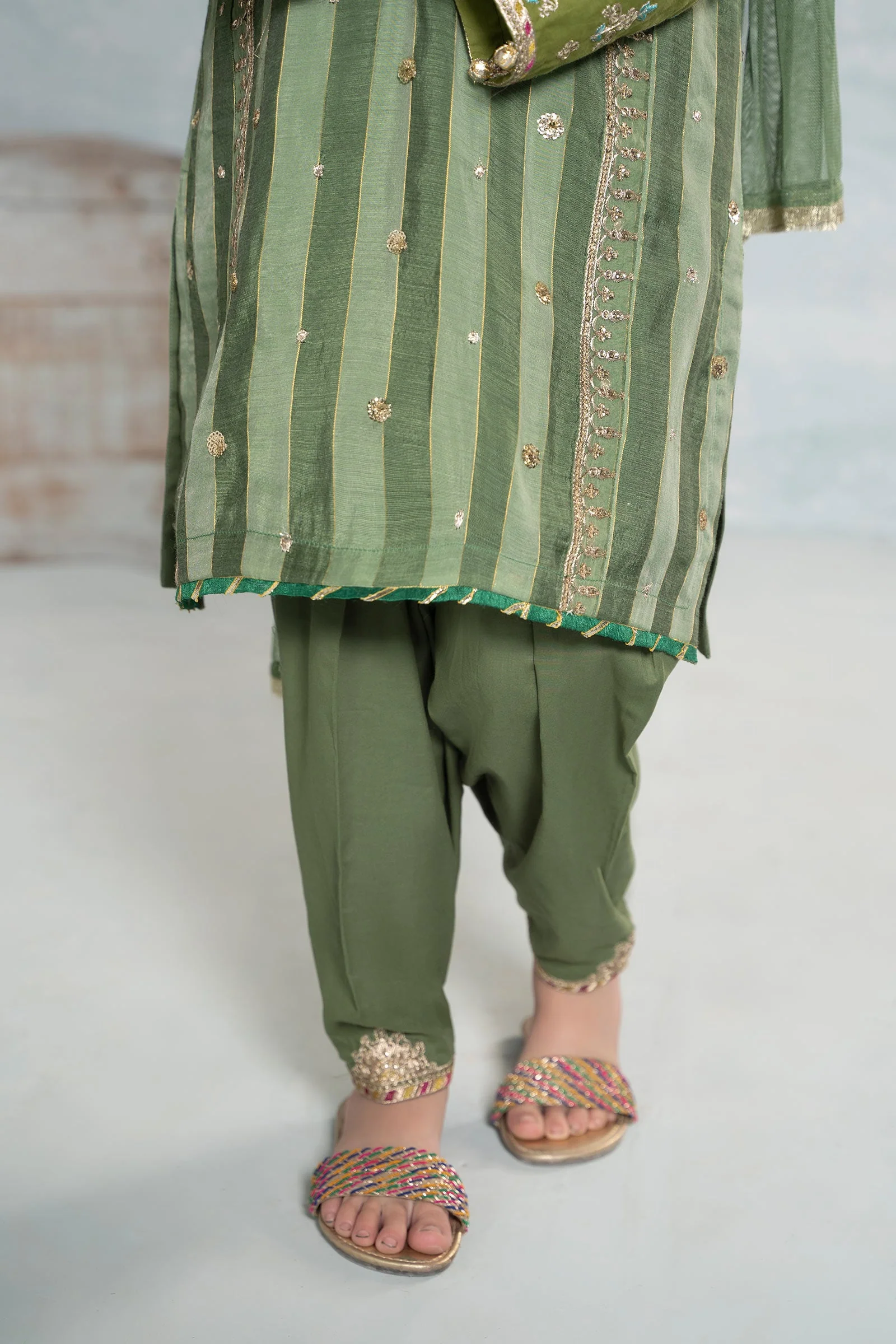 3 Piece Embroidered Yarn Dyed Suit - Image 5
