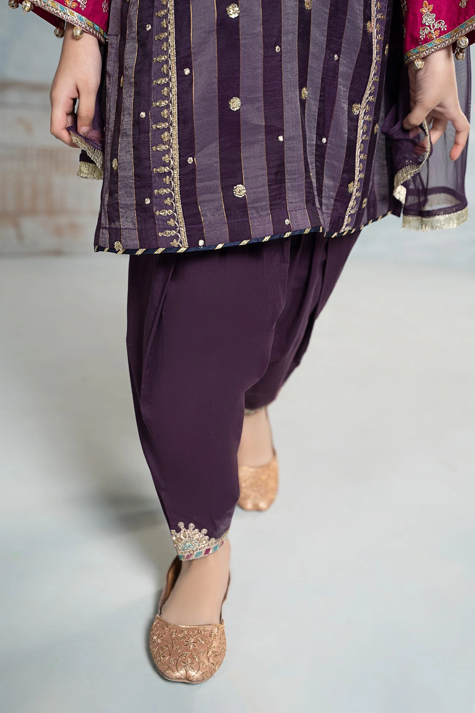 3 Piece Embroidered Yarn Dyed Suit - Image 4