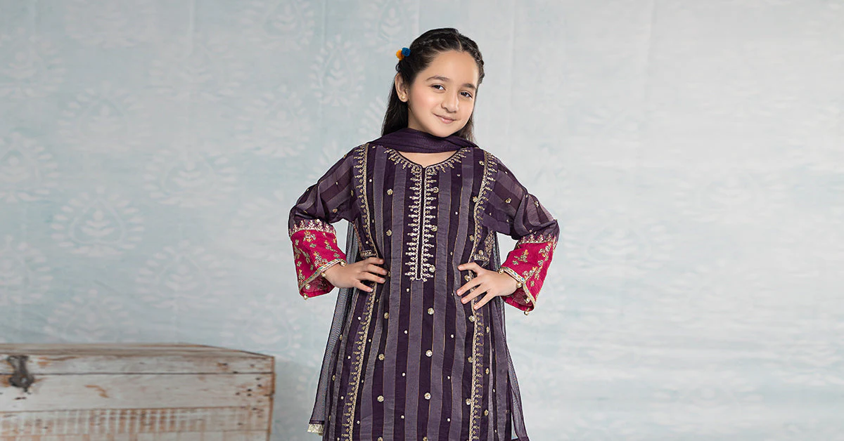 3 Piece Embroidered Yarn Dyed Suit - Image 7