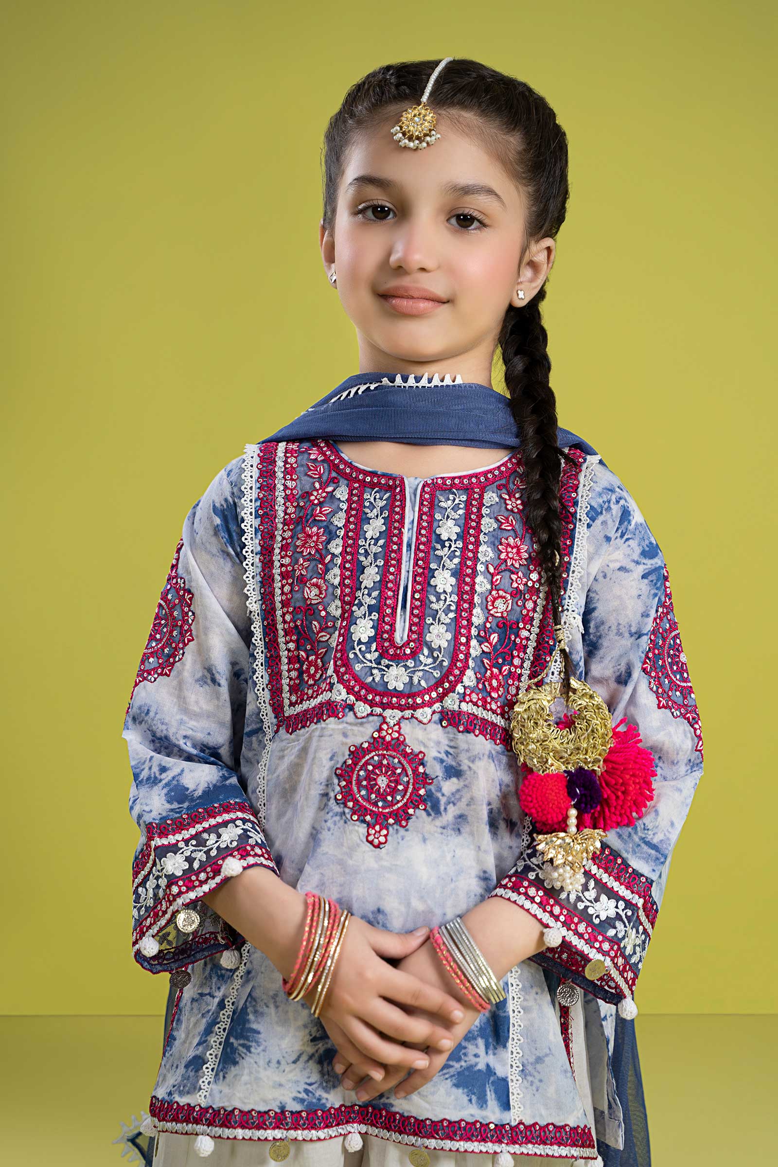 3 Piece Embroidered Lawn Suit - Image 2