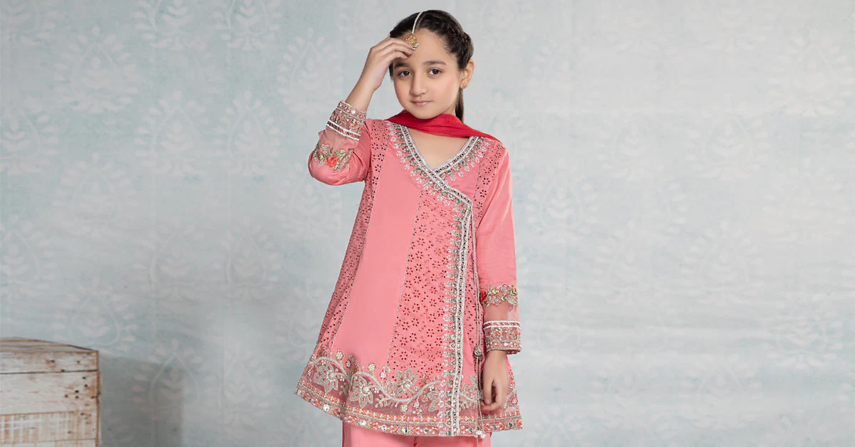 3 Piece Embroidered Lawn Suit - Image 7