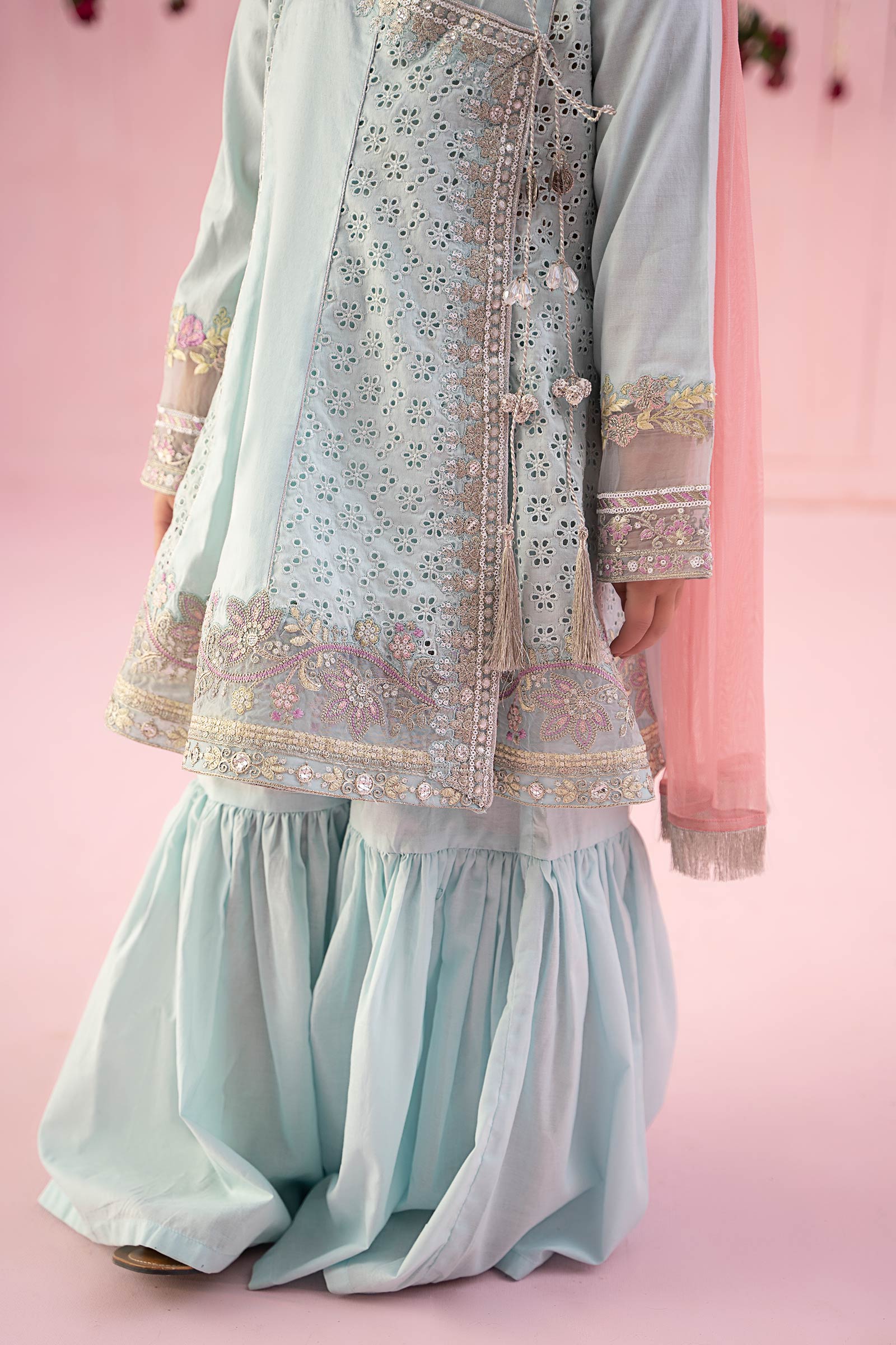3 Piece Embroidered Lawn Suit - Image 5