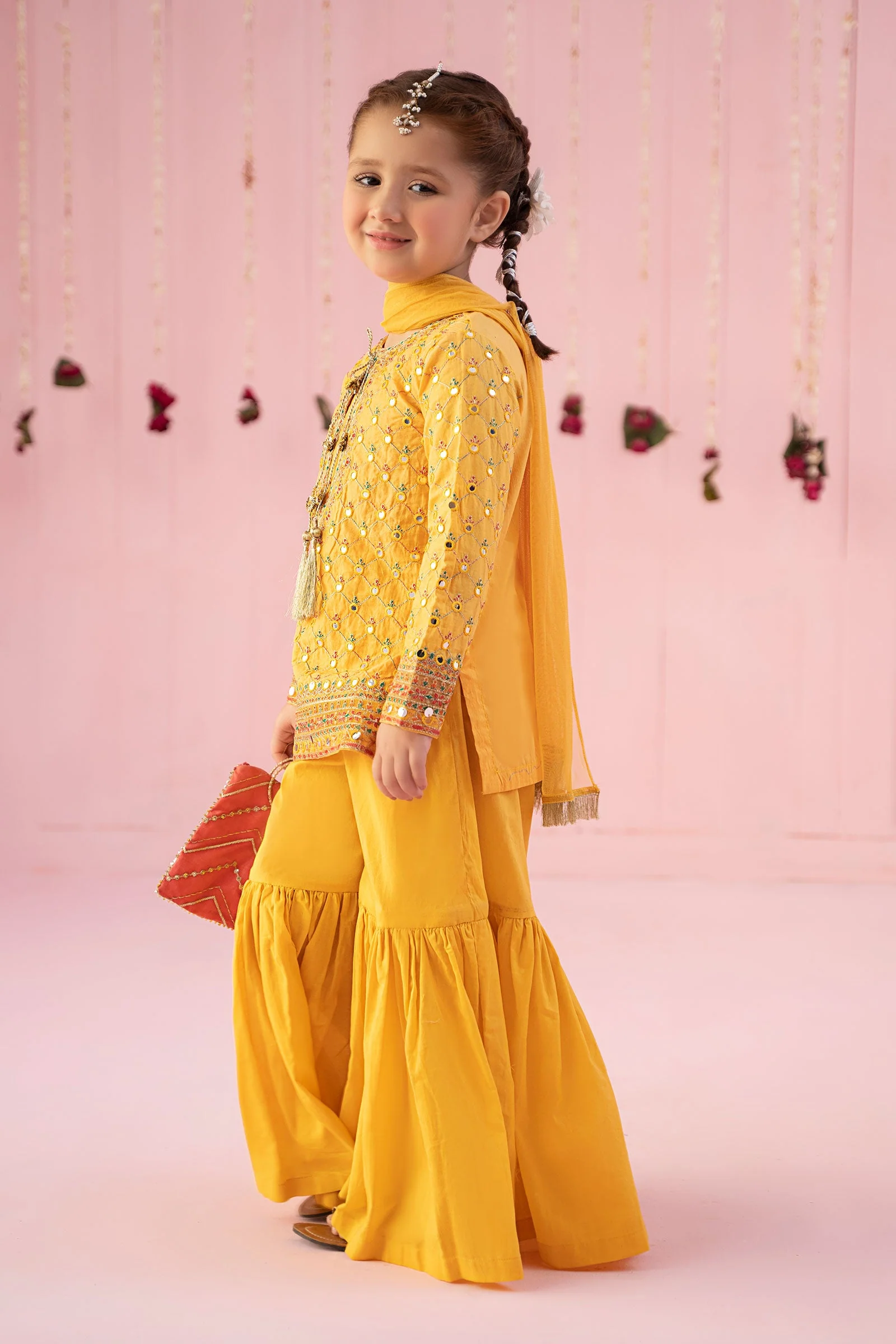 3 Piece Embroidered Lawn Suit - Image 5