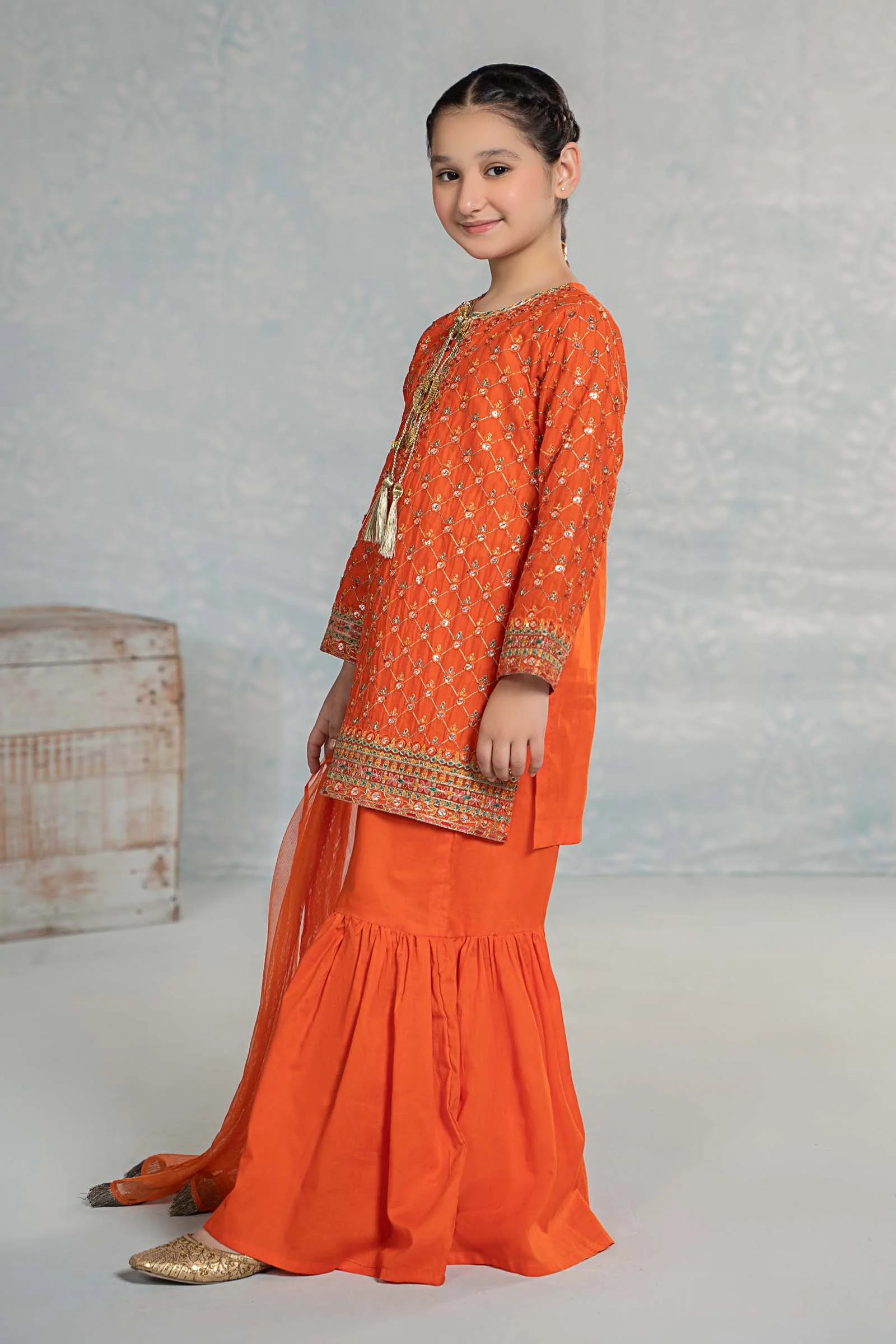 3 Piece Embroidered Lawn Suit - Image 5