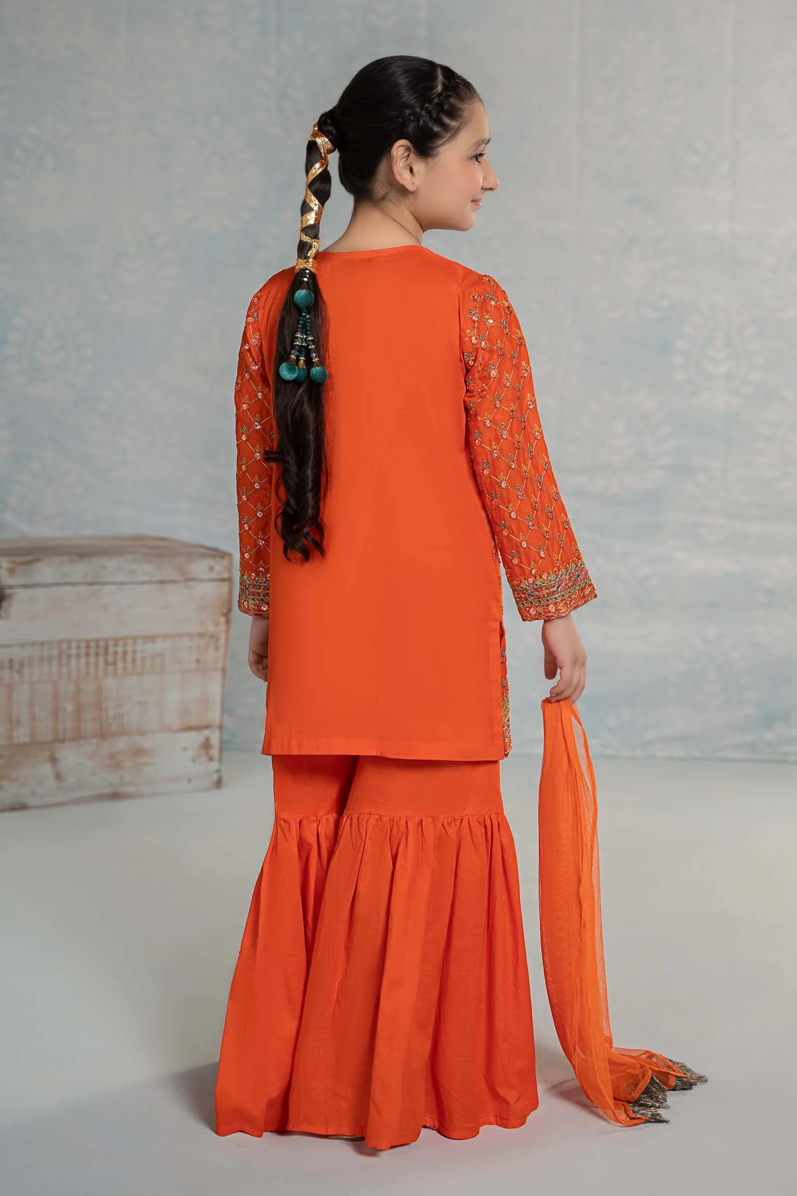 3 Piece Embroidered Lawn Suit - Image 6