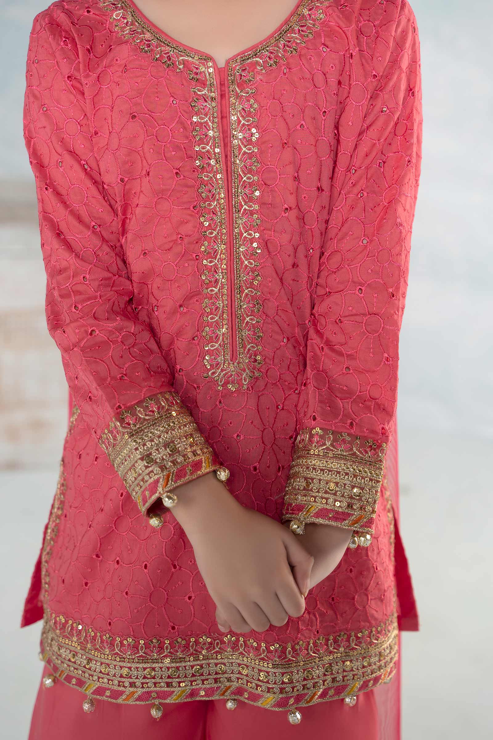 3 Piece Embroidered Lawn Suit - Image 4