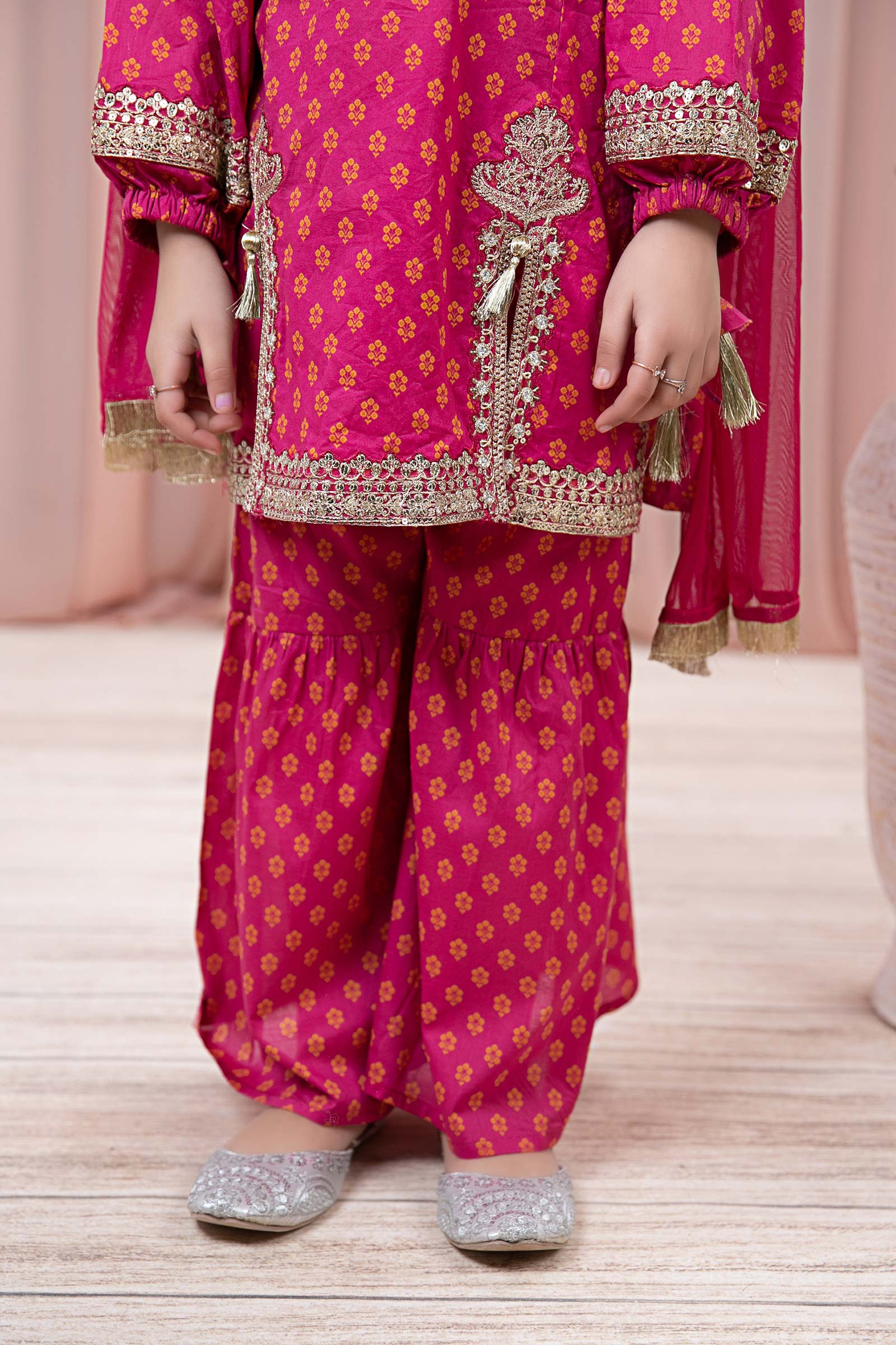 3 Piece Embroidered Lawn Suit - Image 3