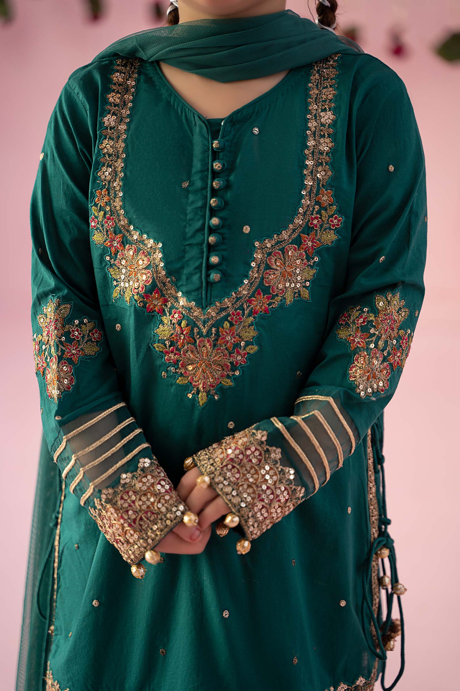 3 Piece Embroidered Lawn Suit - Image 3
