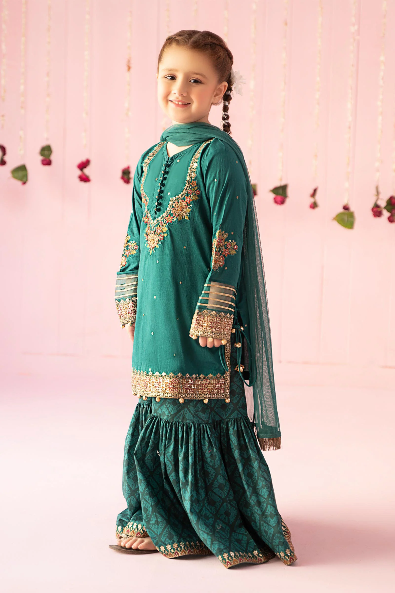 3 Piece Embroidered Lawn Suit - Image 7