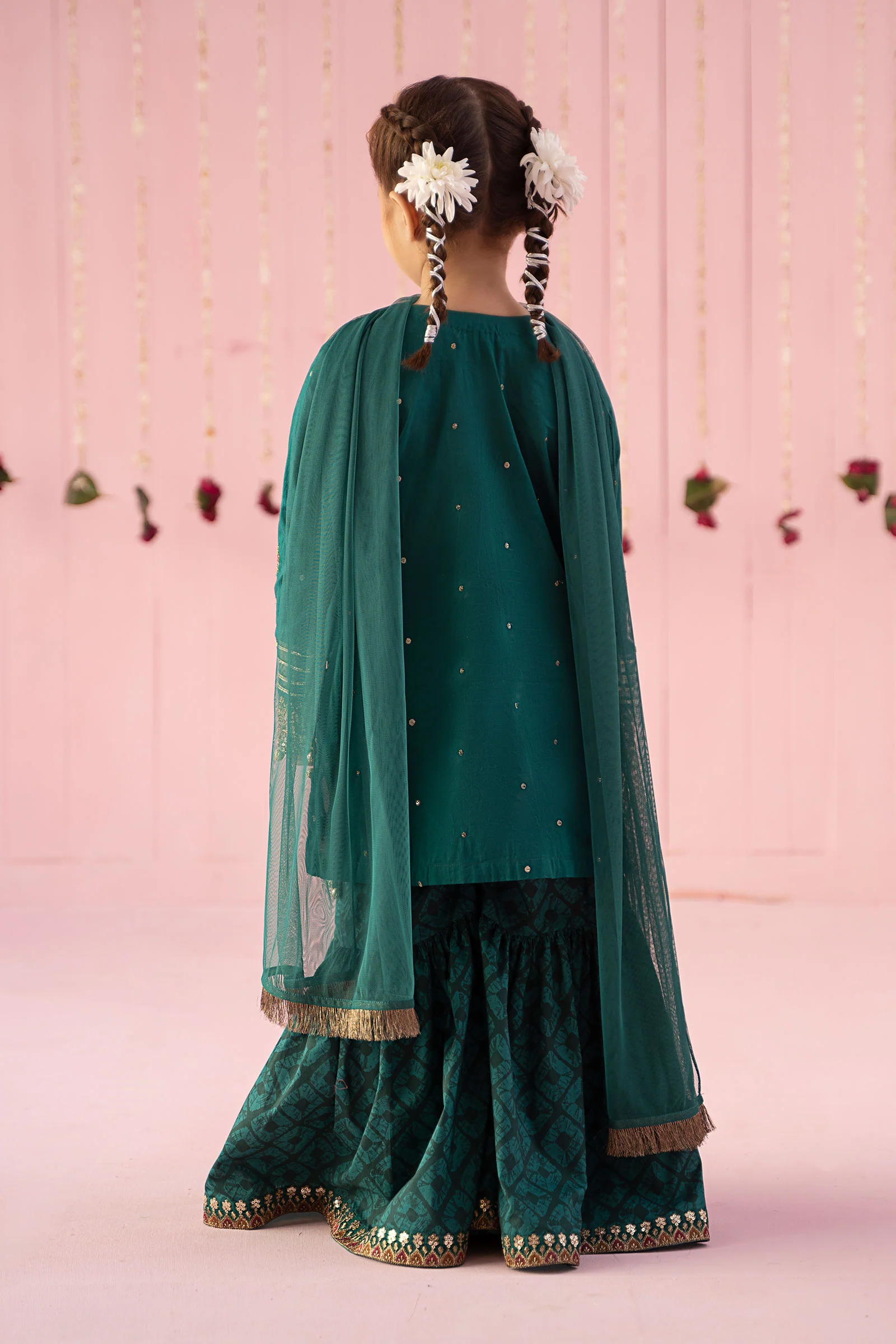 3 Piece Embroidered Lawn Suit - Image 8
