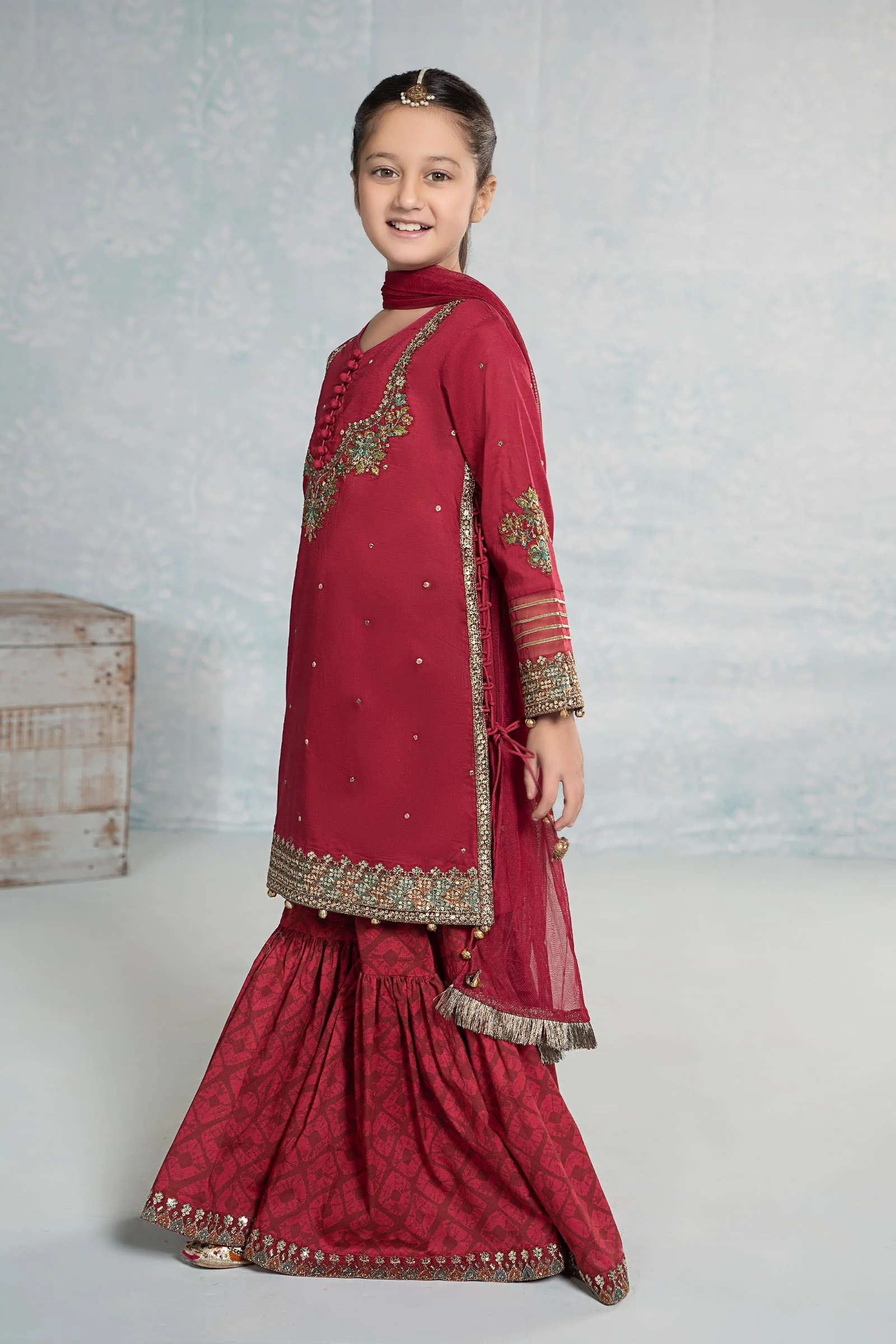 3 Piece Embroidered Lawn Suit - Image 6