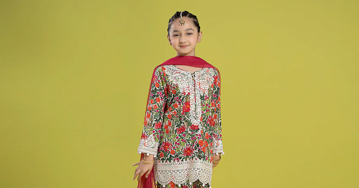3 Piece Embroidered Lawn Suit - Image 12