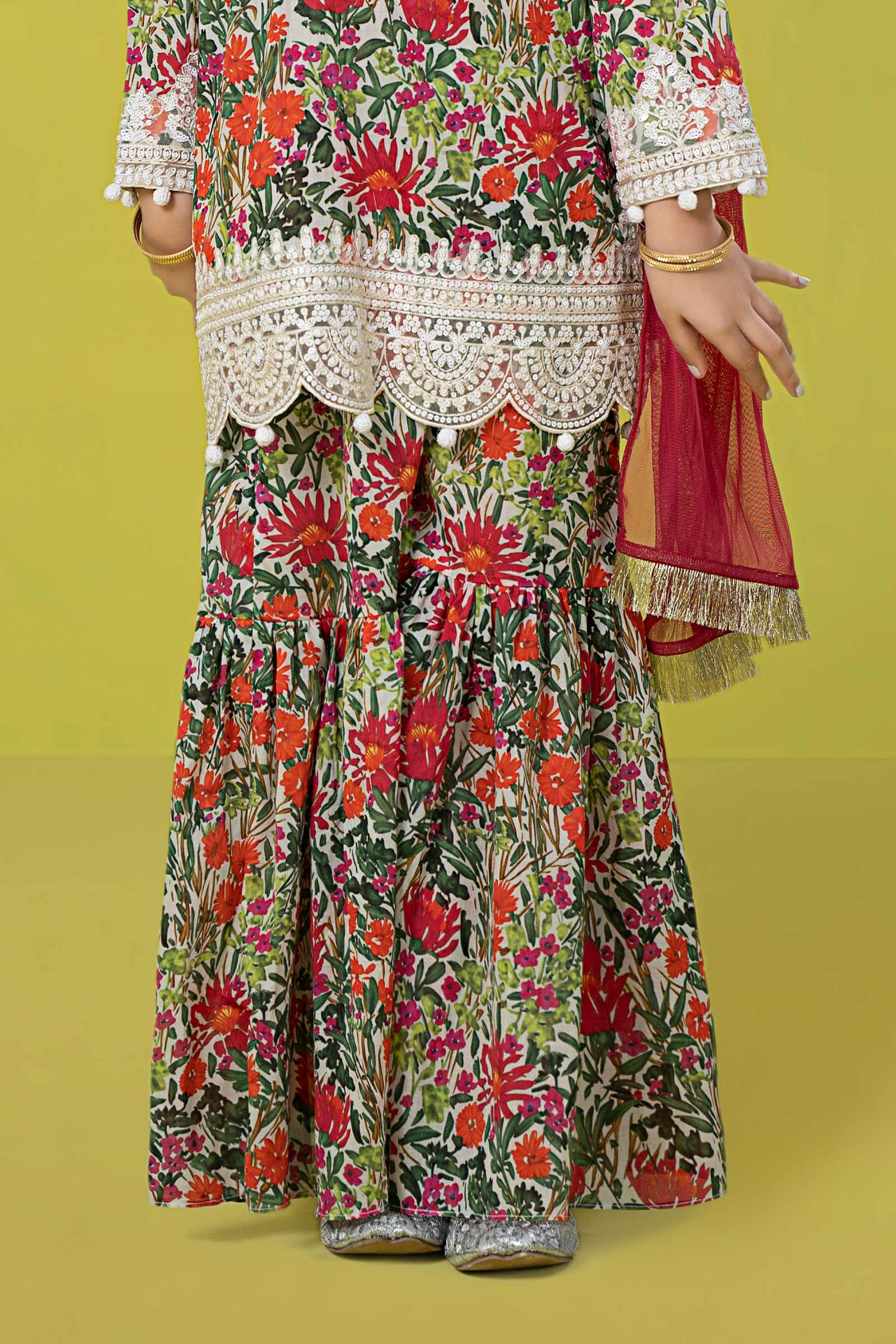 3 Piece Embroidered Lawn Suit - Image 9