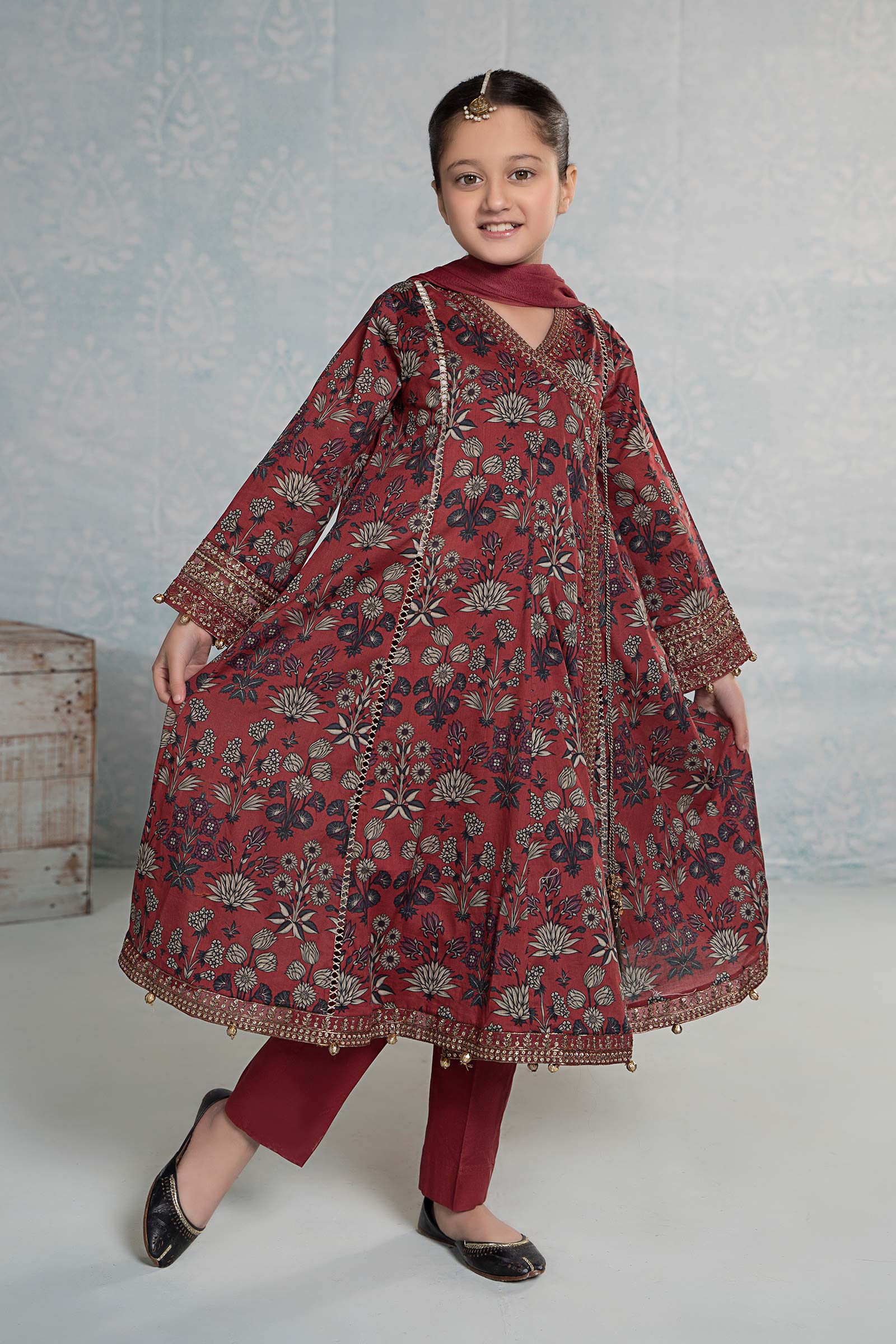3 Piece Embroidered Lawn Suit - Image 9
