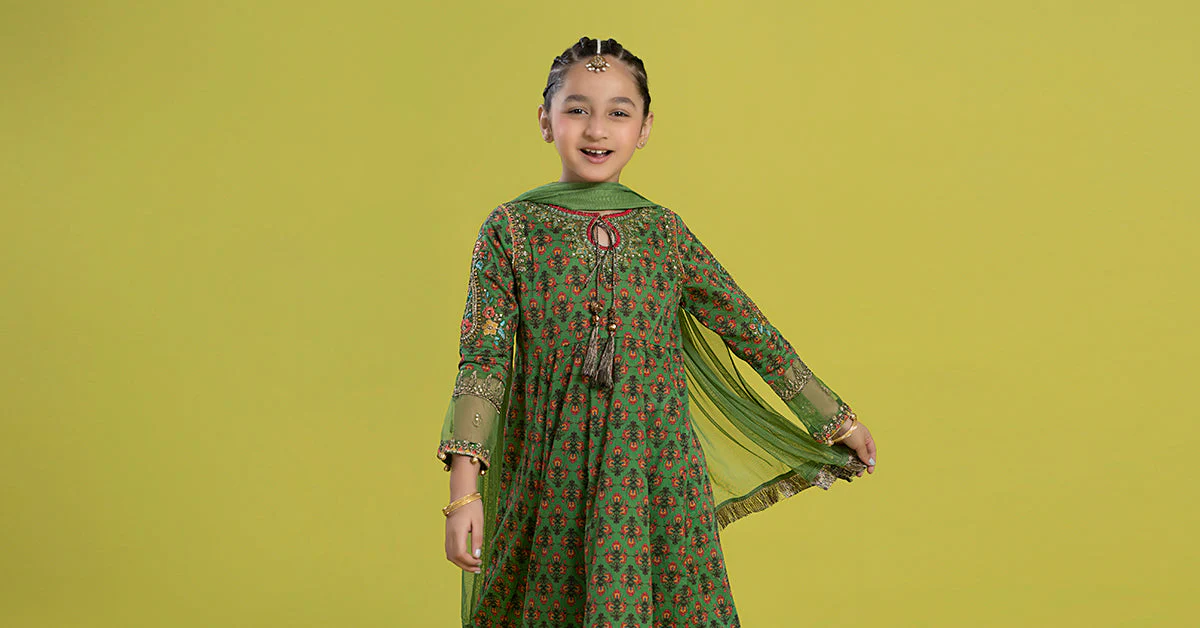 3 Piece Embroidered Lawn Suit - Image 6
