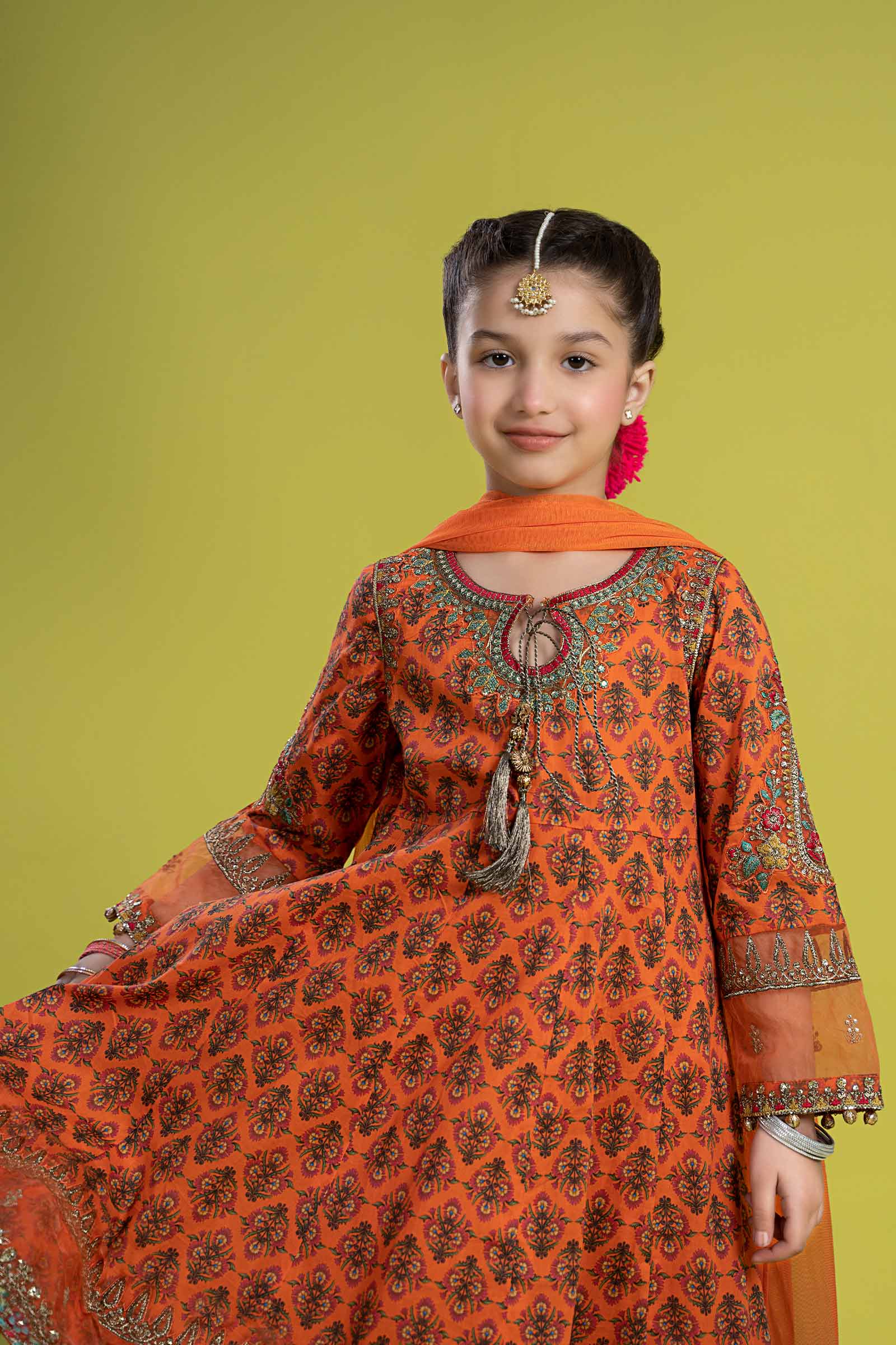 3 Piece Embroidered Lawn Suit - Image 3