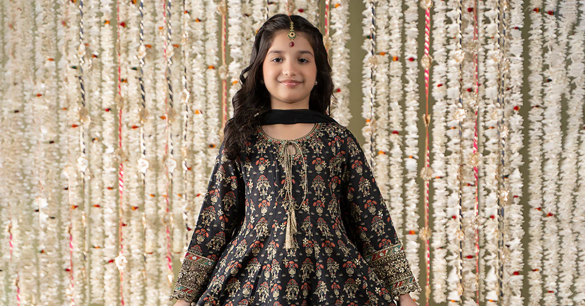 3 Piece Embroidered Lawn Suit - Image 7