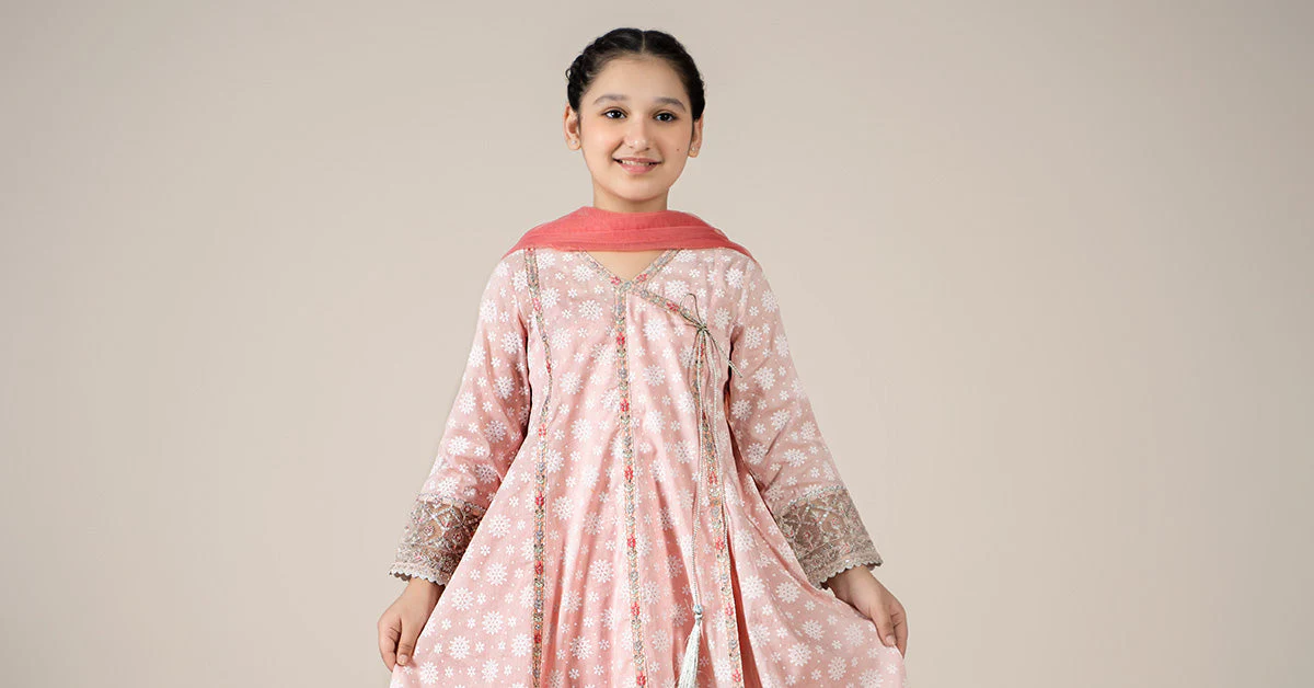 3 Piece Embroidered Lawn Suit - Image 10