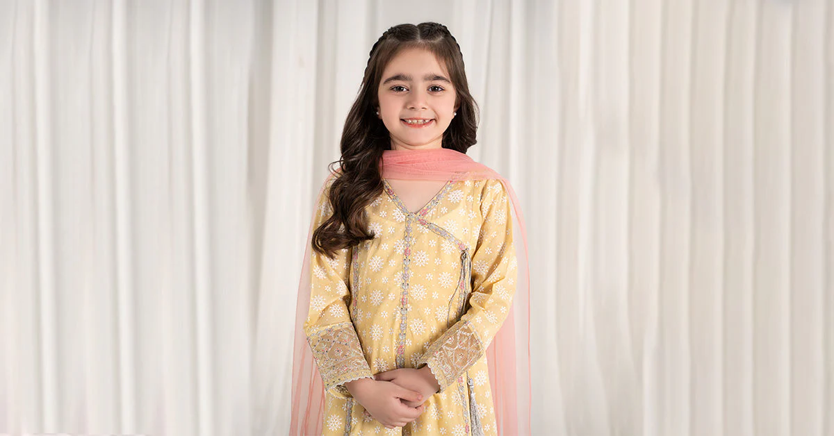 3 Piece Embroidered Lawn Suit - Image 10
