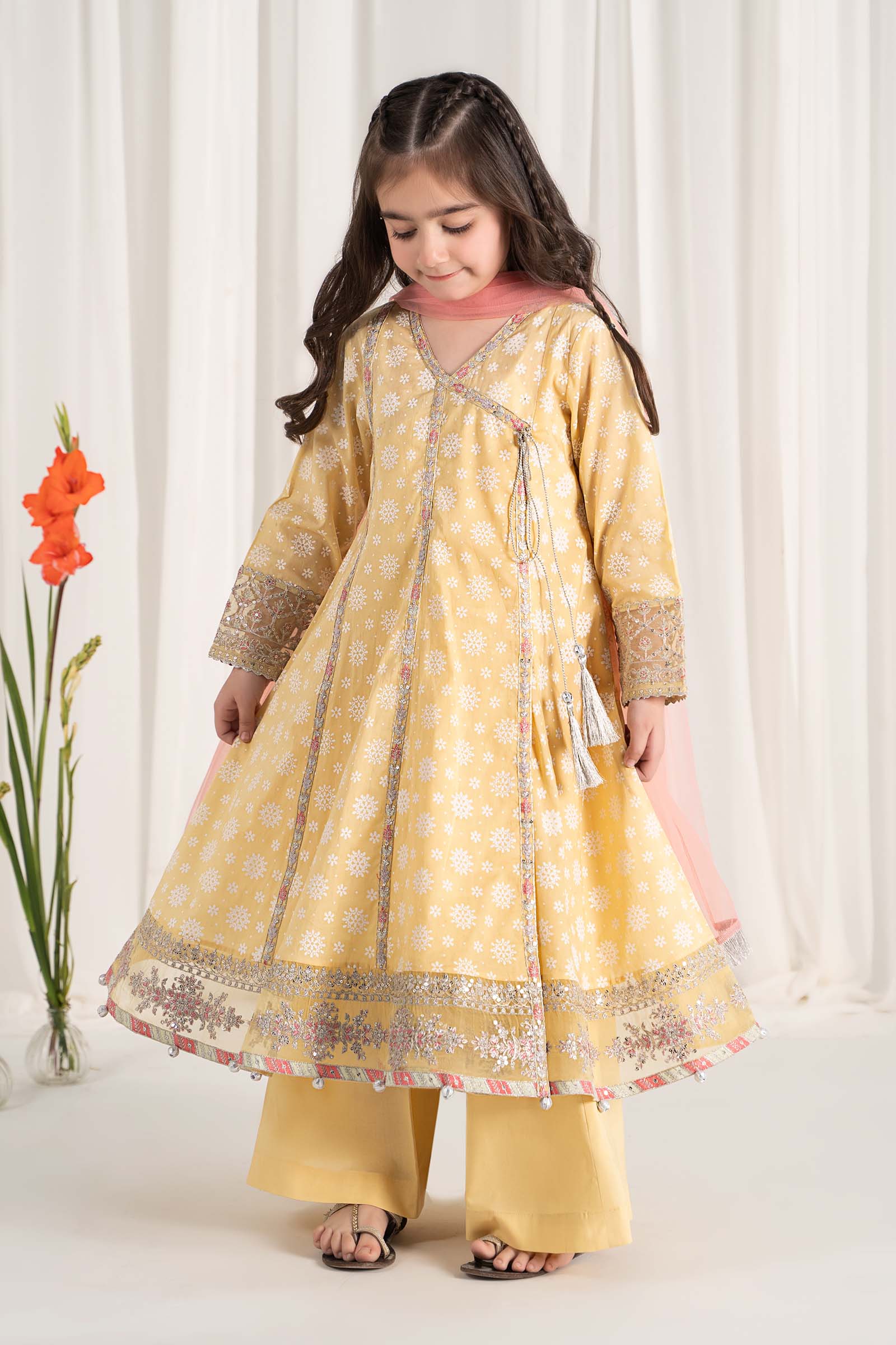 3 Piece Embroidered Lawn Suit - Image 4