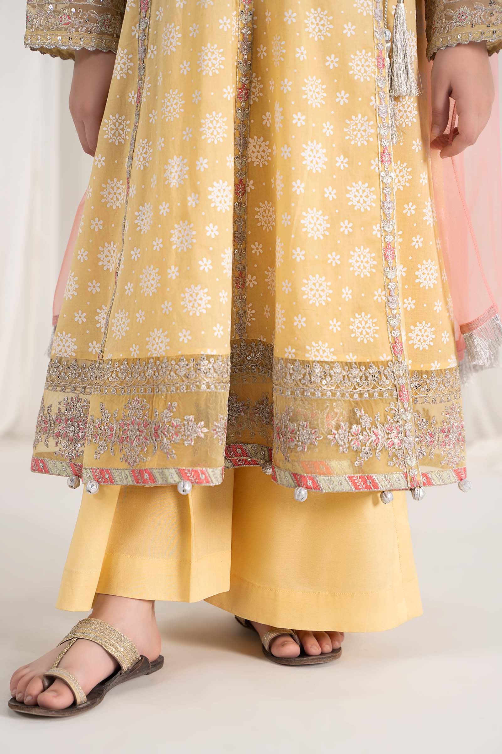 3 Piece Embroidered Lawn Suit - Image 7