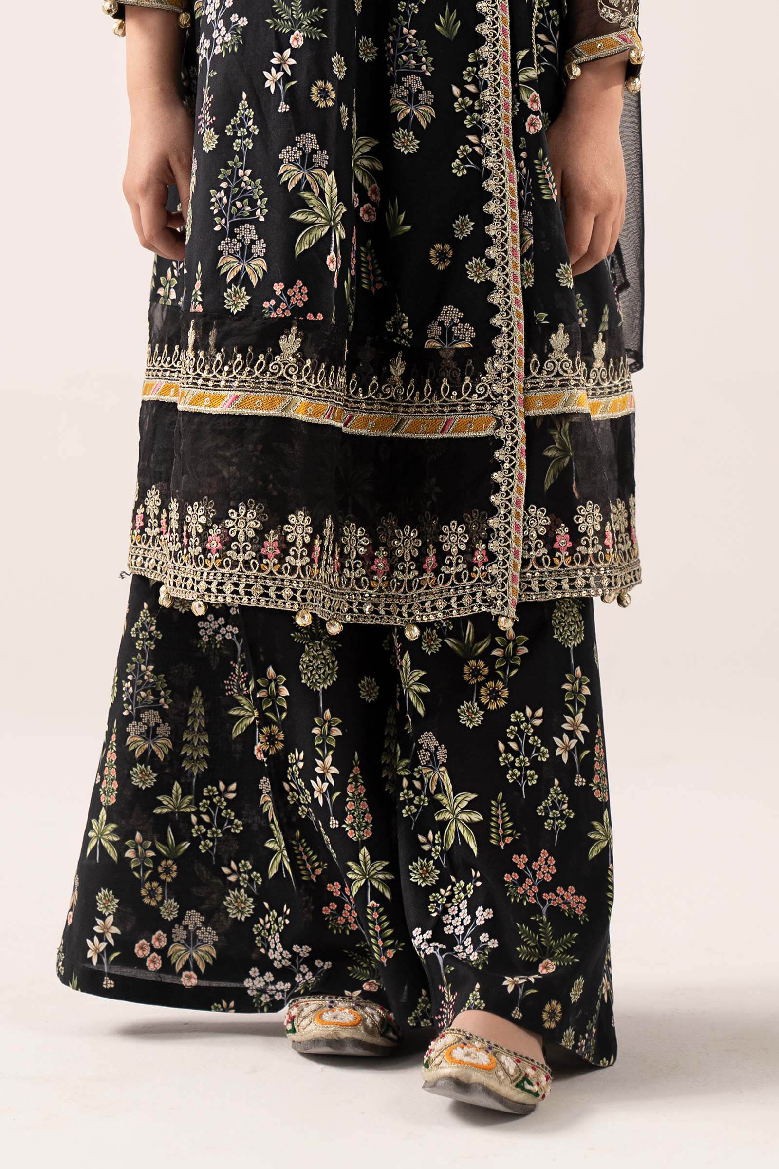 3 Piece Printed Lawn Suit - Image 4