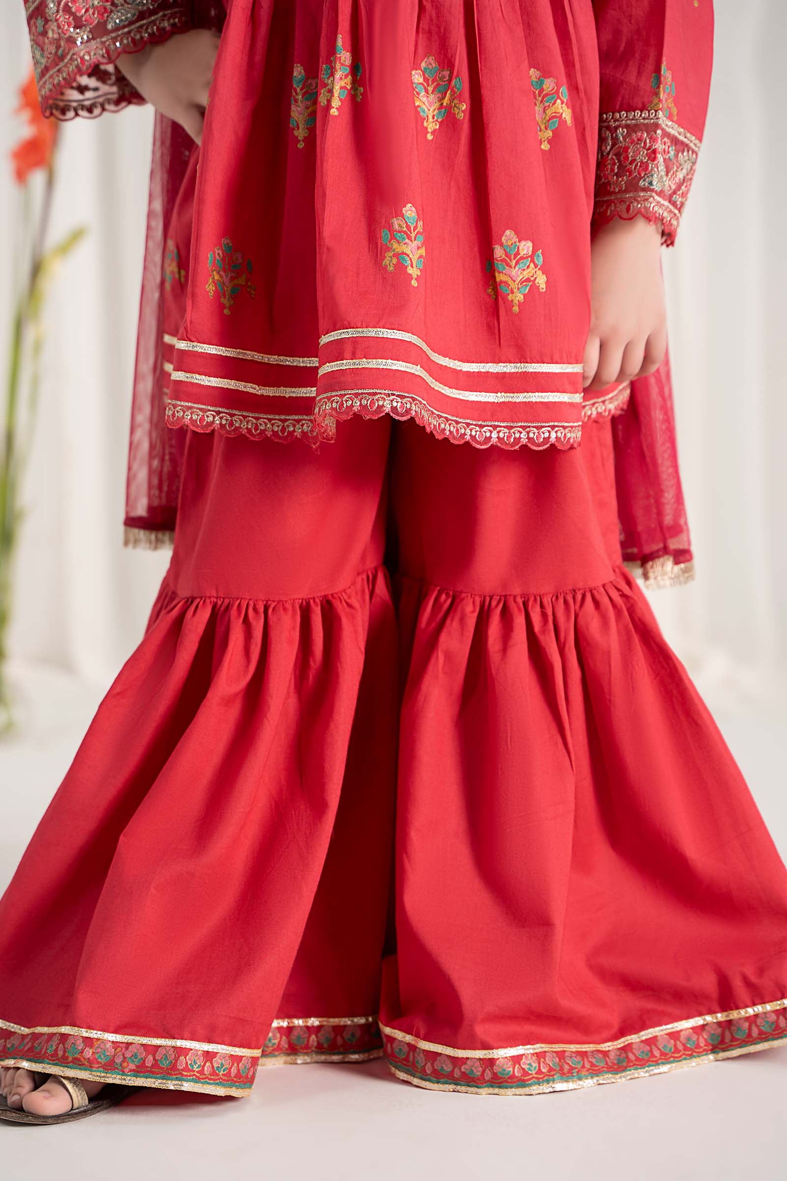 3 Piece Embroidered Lawn Suit - Image 5