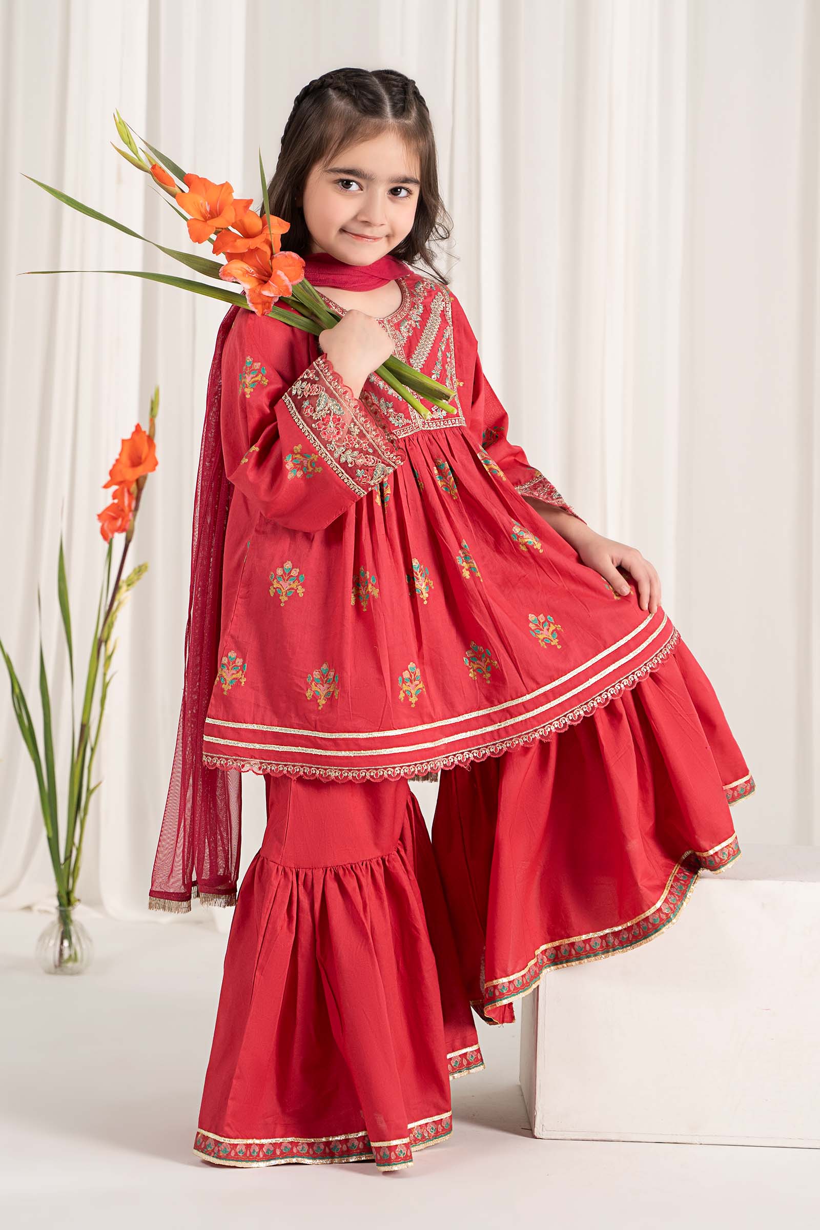 3 Piece Embroidered Lawn Suit - Image 7