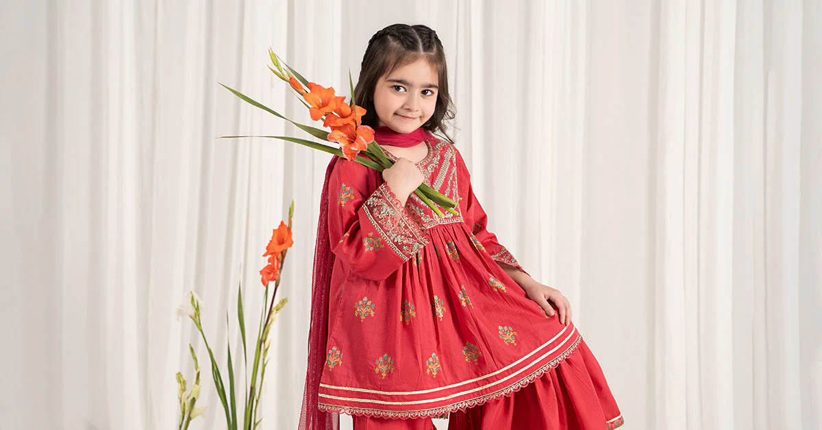 3 Piece Embroidered Lawn Suit - Image 9