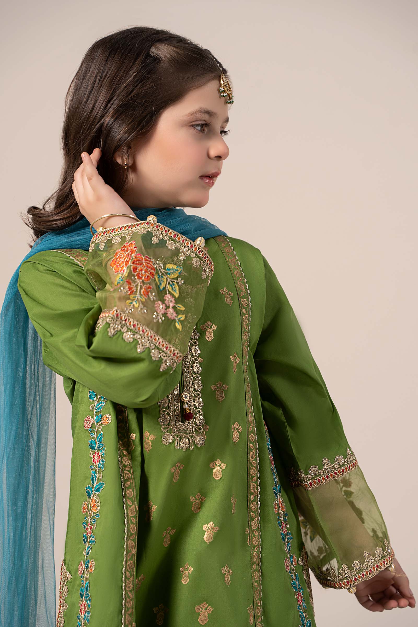 3 Piece Embroidered Lawn Suit - Image 4