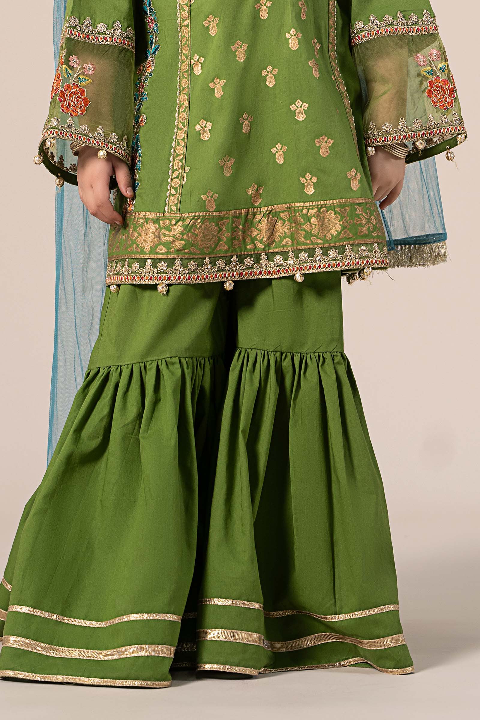 3 Piece Embroidered Lawn Suit - Image 7