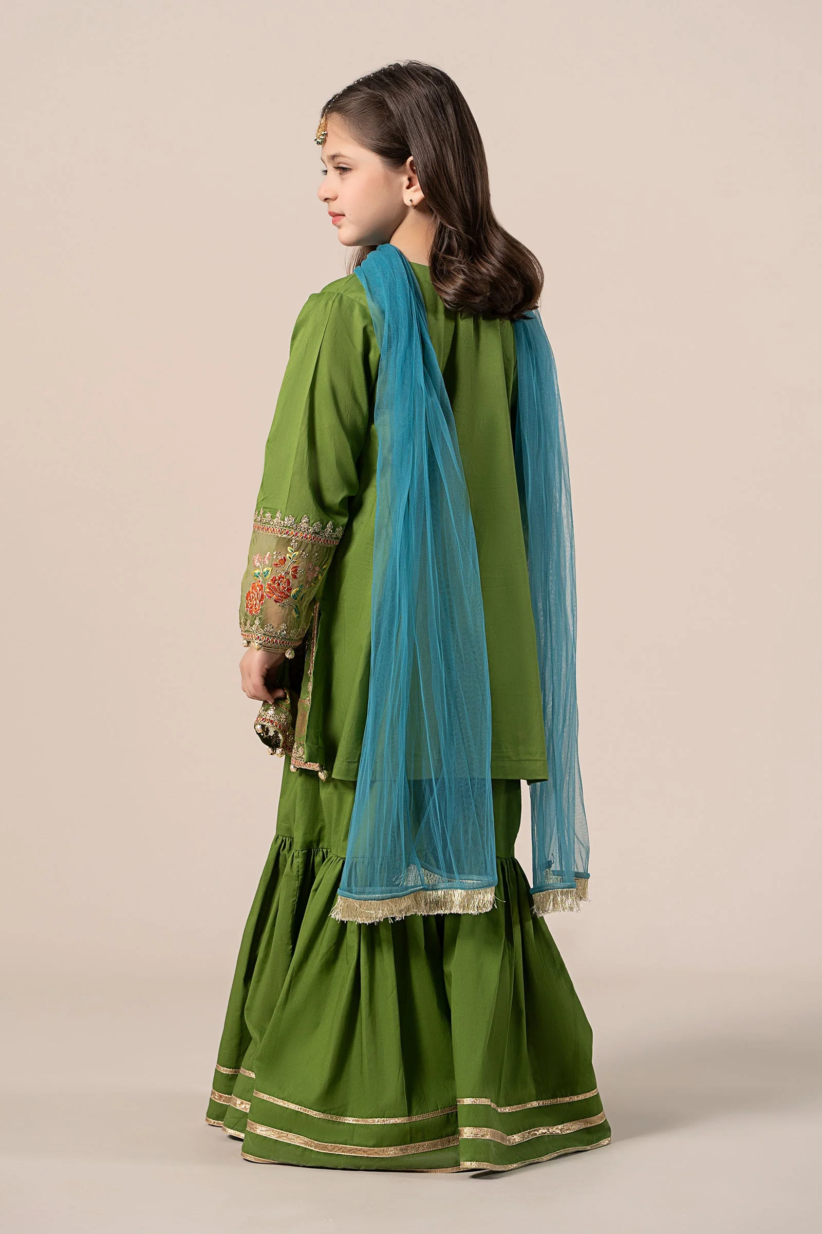 3 Piece Embroidered Lawn Suit - Image 9