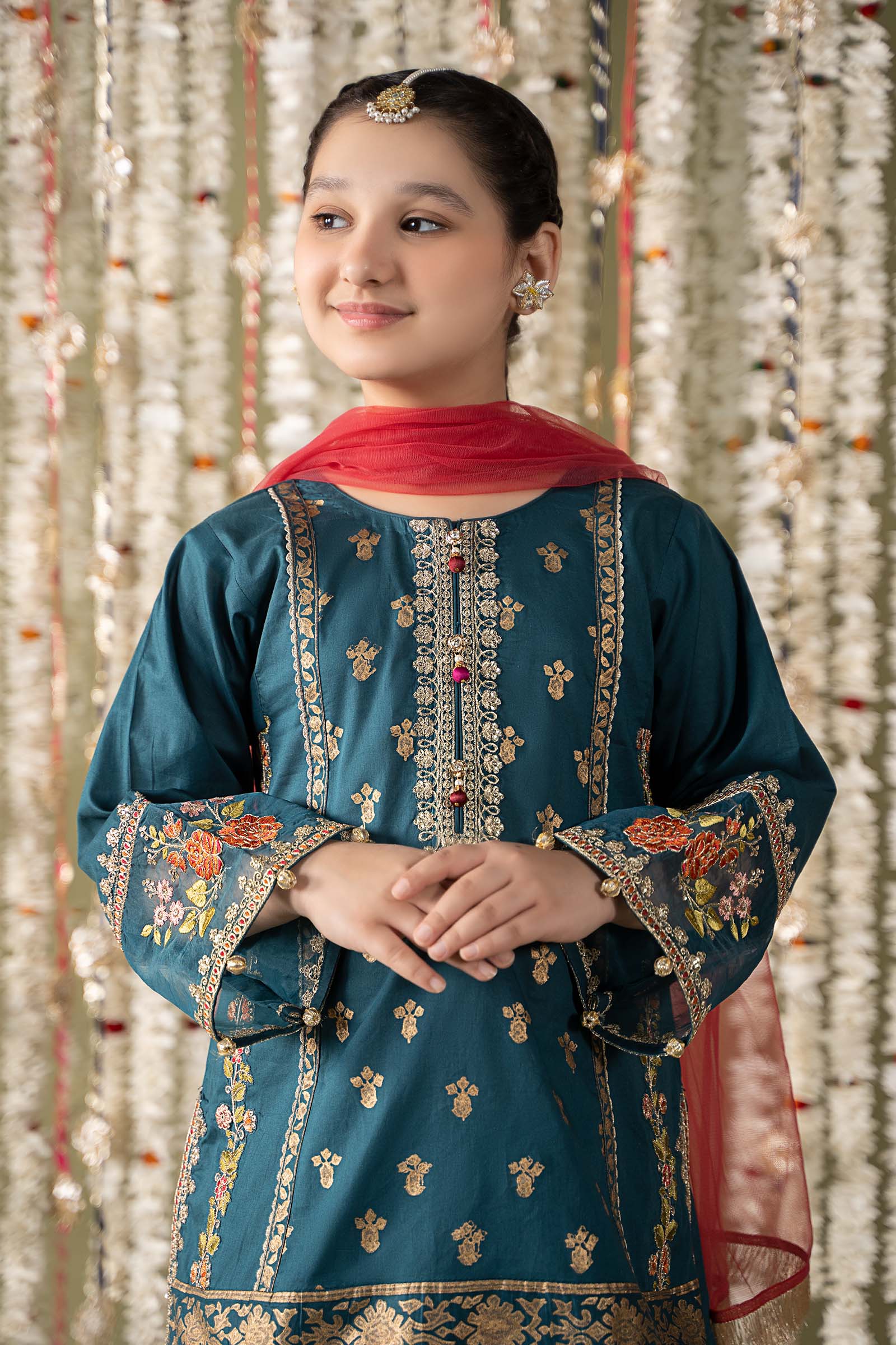3 Piece Embroidered Lawn Suit - Image 2