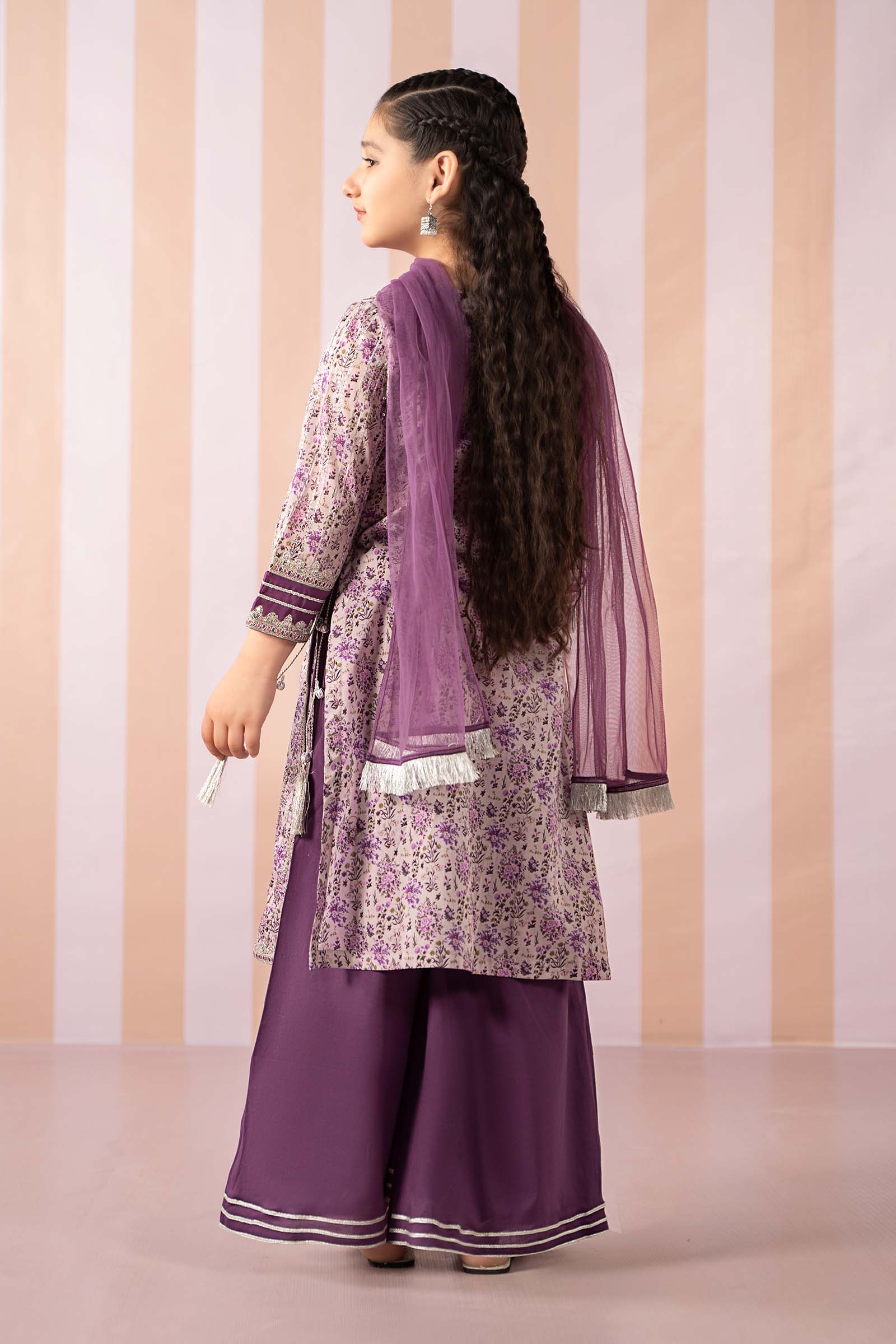 3 Piece Embroidered Lawn Suit - Image 5