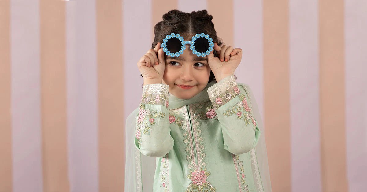 3 Piece Embroidered Dobby Lawn Suit - Image 8