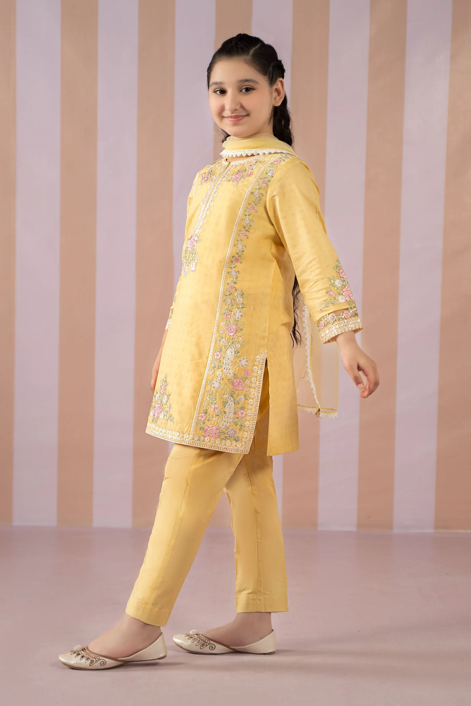 3 Piece Embroidered Dobby Lawn Suit - Image 4
