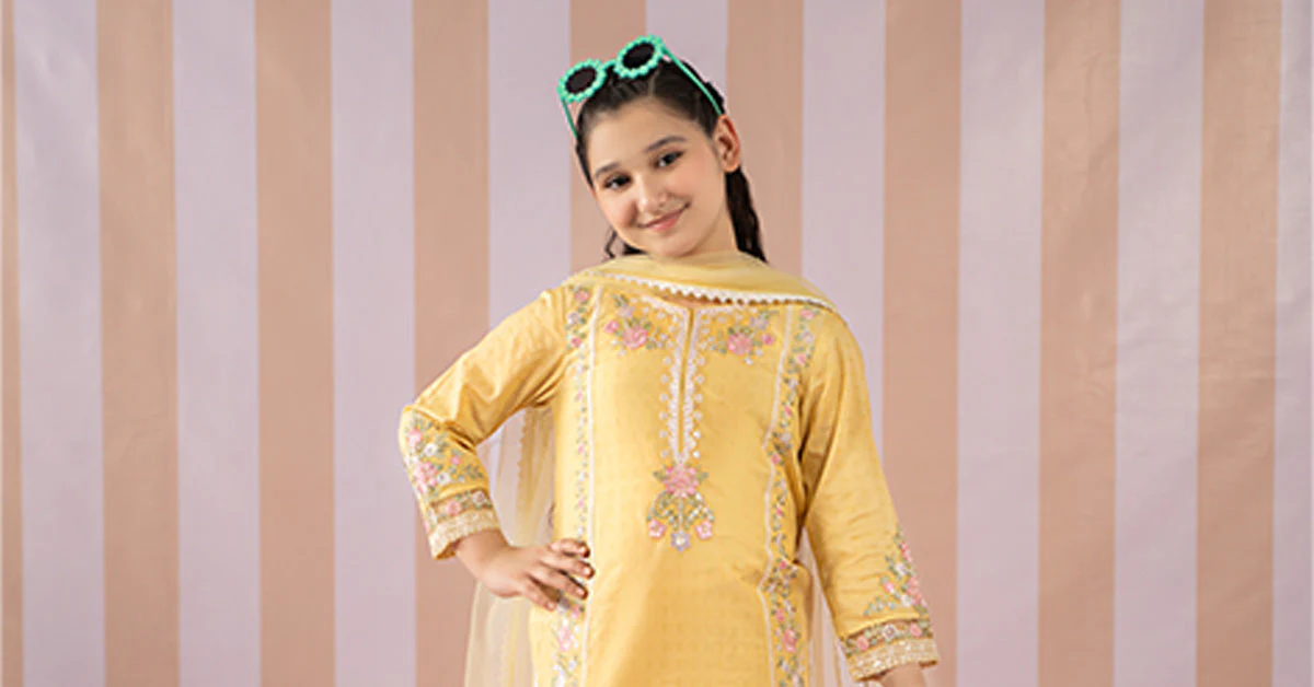 3 Piece Embroidered Dobby Lawn Suit - Image 7