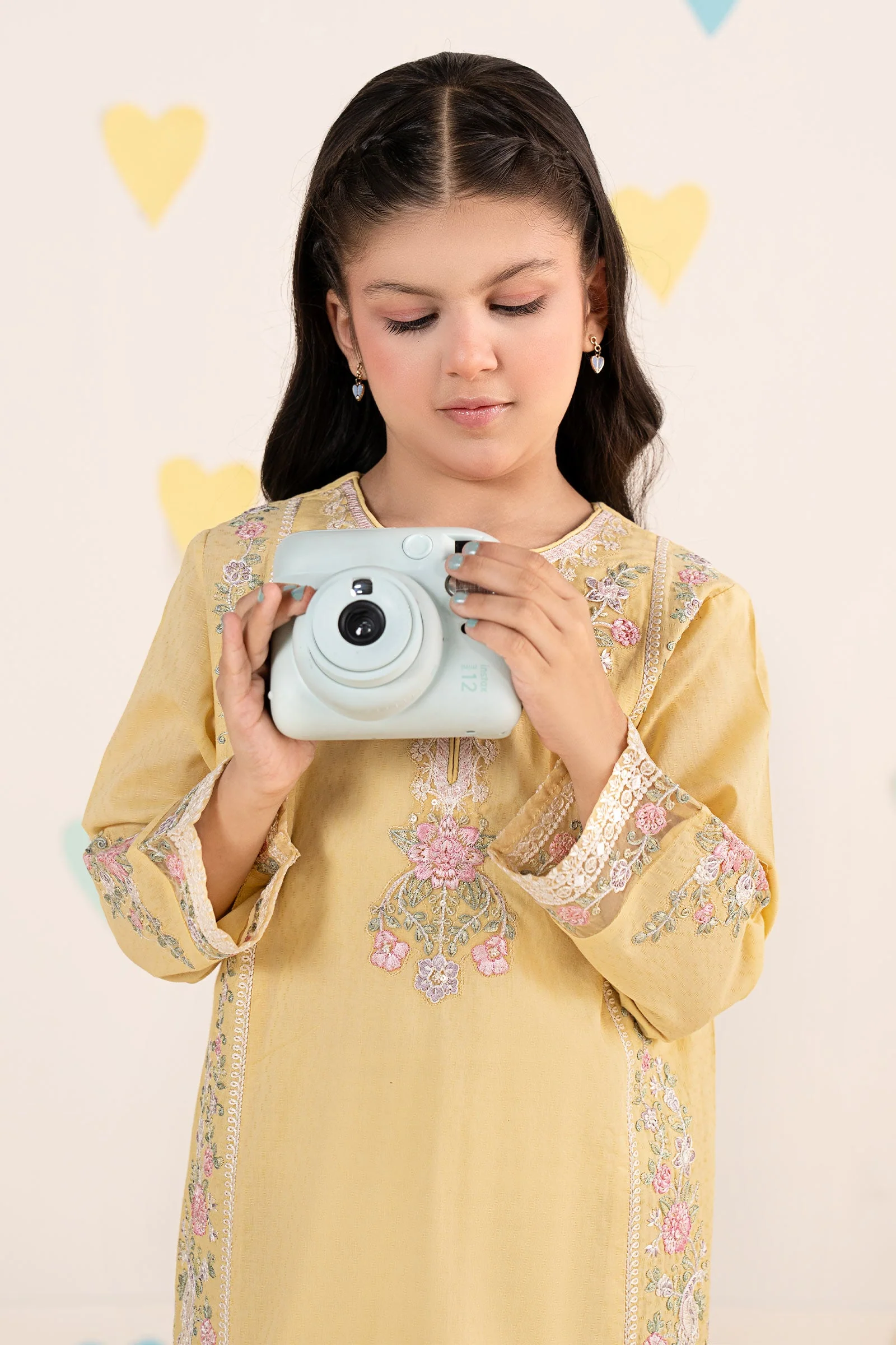3 Piece Embroidered Dobby Lawn Suit - Image 2